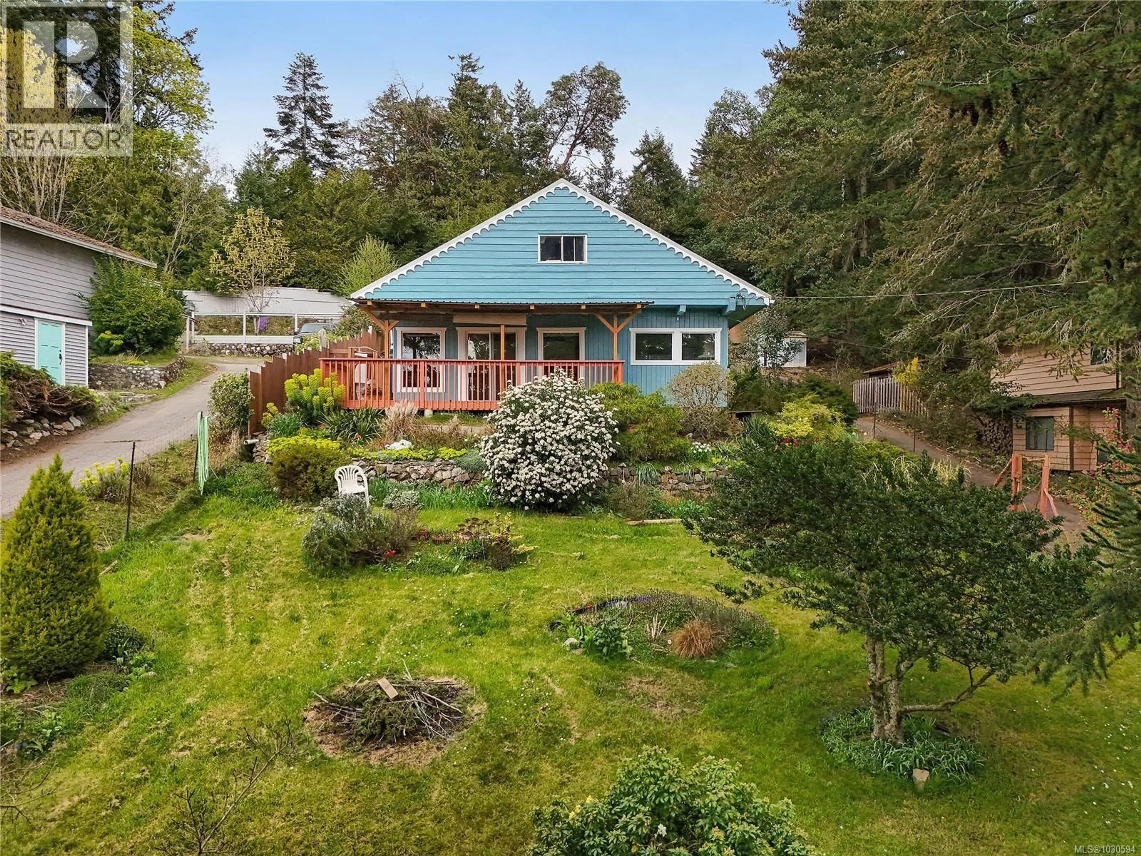 A pic from outside/outdoor area/front of a property/back of a property/a pic from drone, water/lake/river/ocean view for 279 WOOD DALE DRIVE, Mayne Island British Columbia V0N2J2