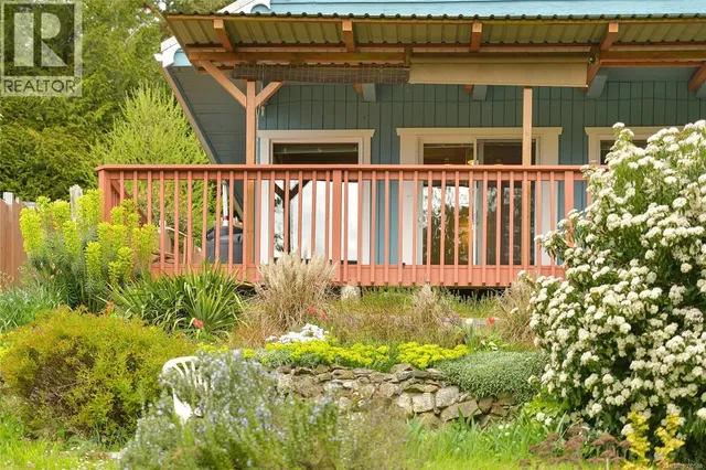 279 WOOD DALE DRIVE, Mayne Island 5