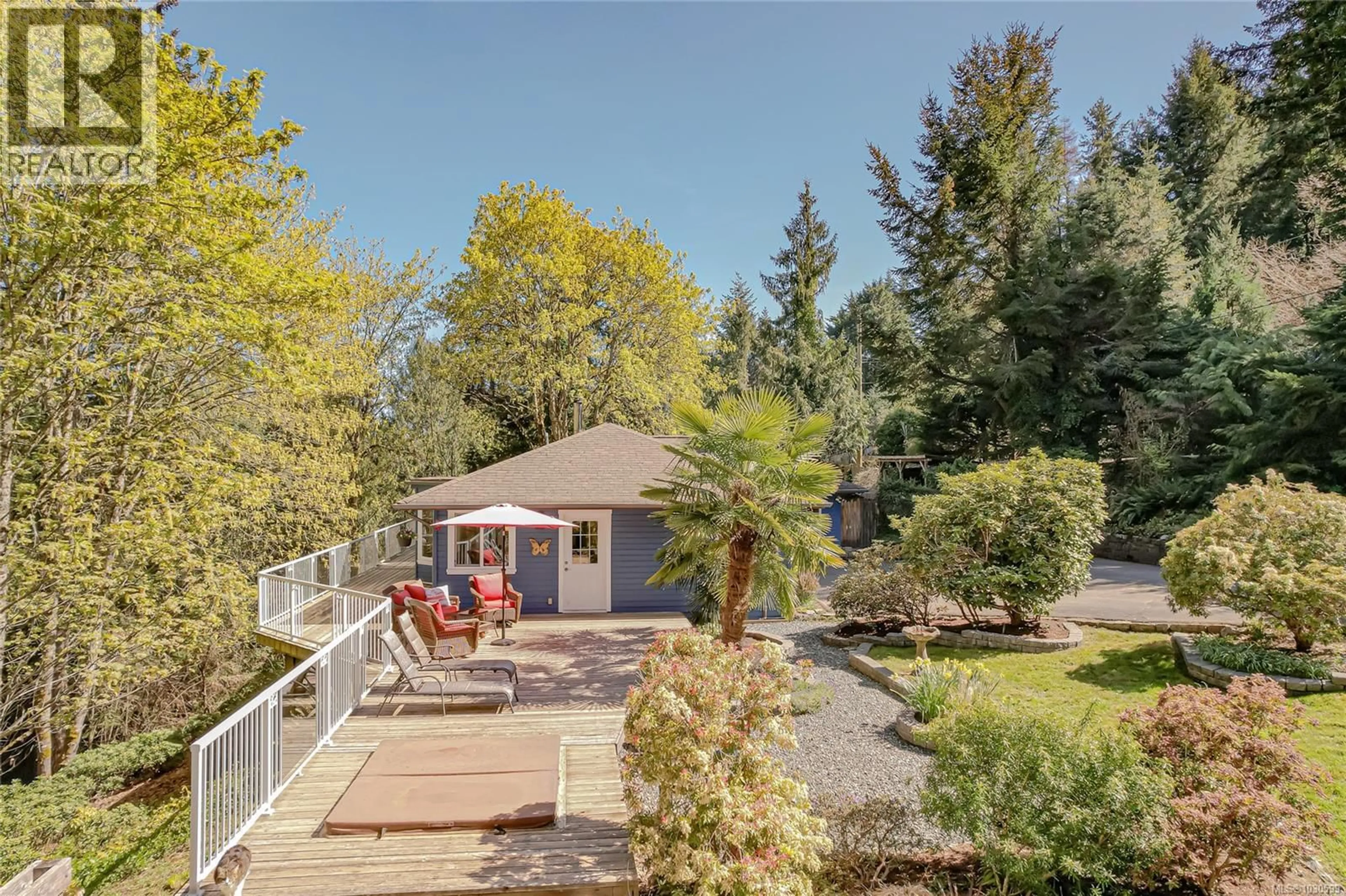 A pic from outside/outdoor area/front of a property/back of a property/a pic from drone, unknown for 170 WOODLAND DRIVE, Salt Spring British Columbia V8K1K2