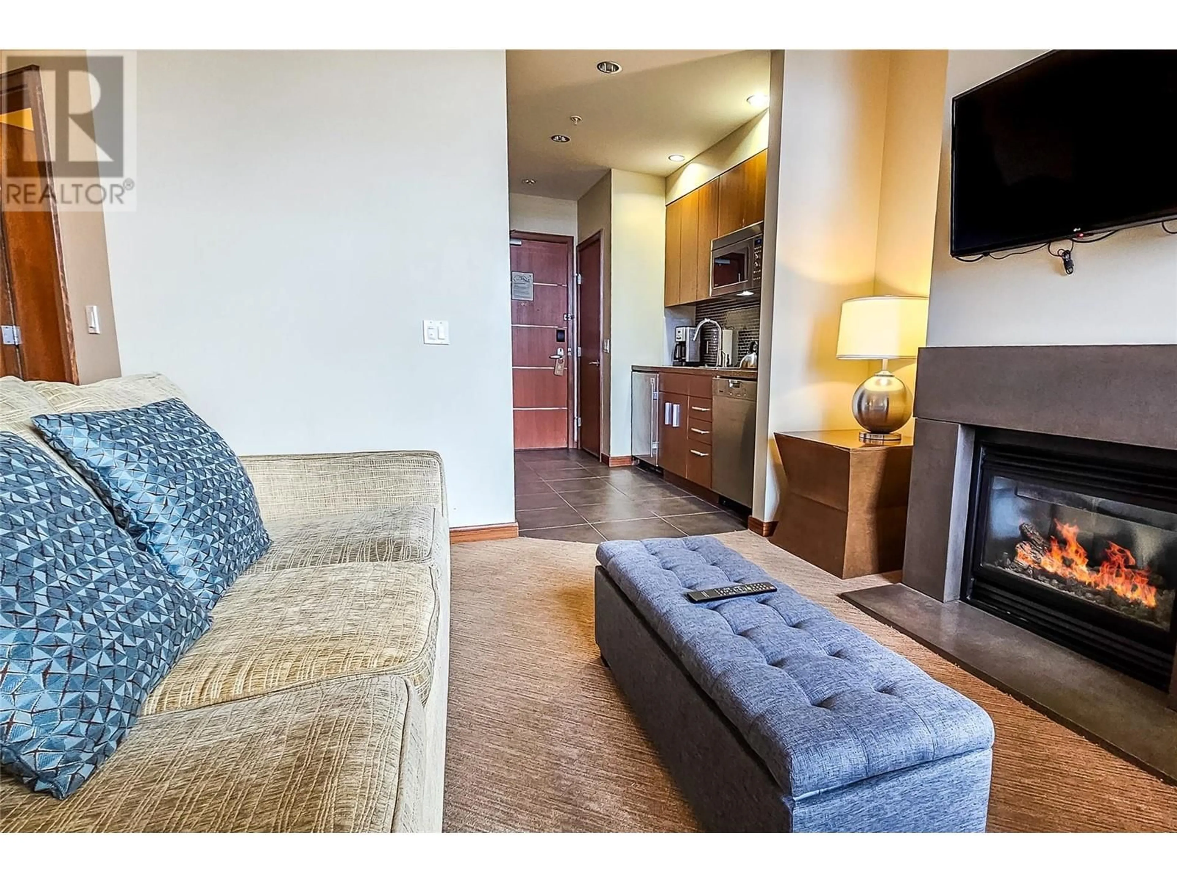 Living room with furniture, unknown for 1212 - 2950 CAMOZZI ROAD, Revelstoke British Columbia V0E2S1