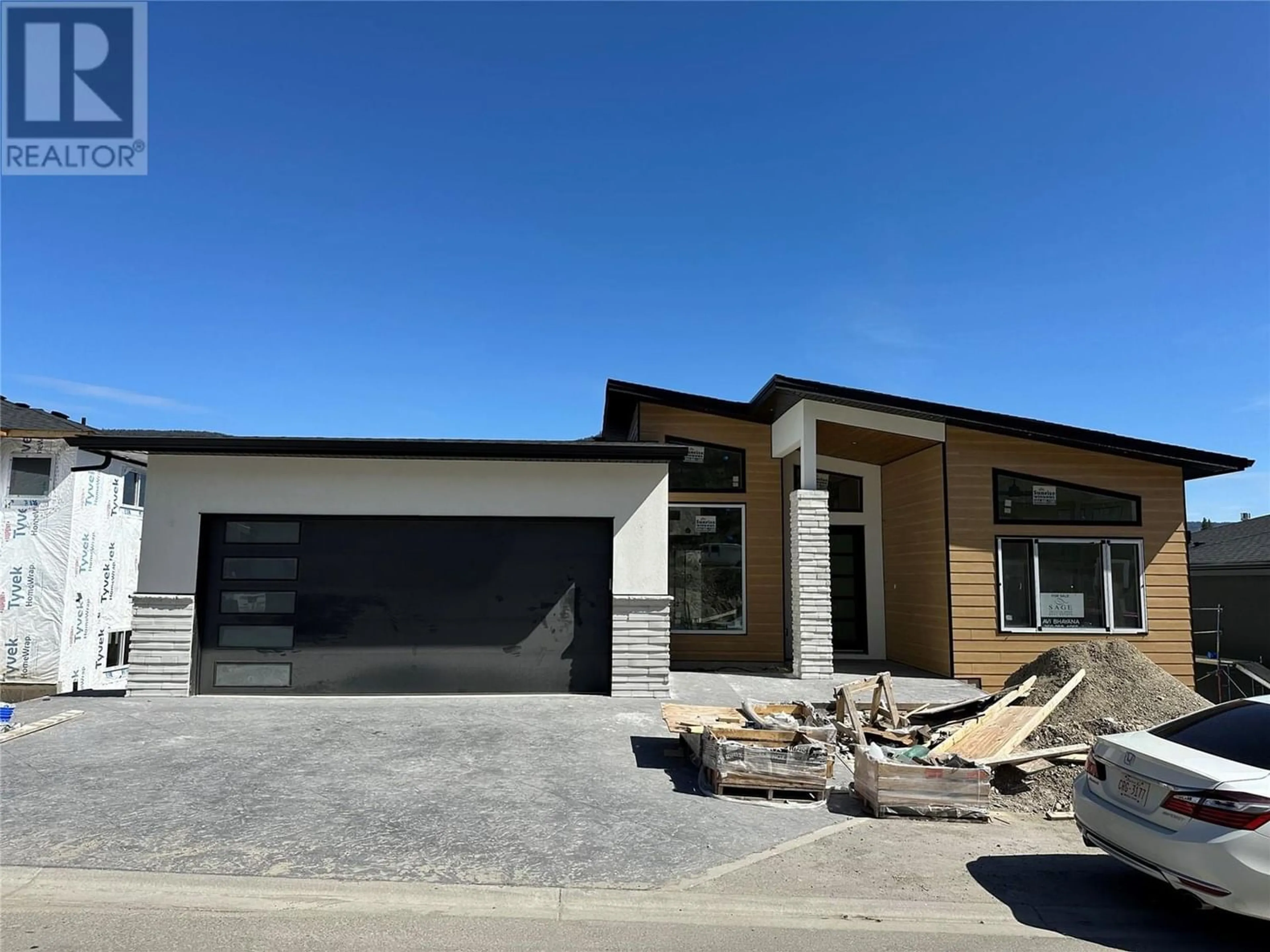 Frontside or backside of a home for 845 Melrose Street, Kelowna British Columbia V1P0A8