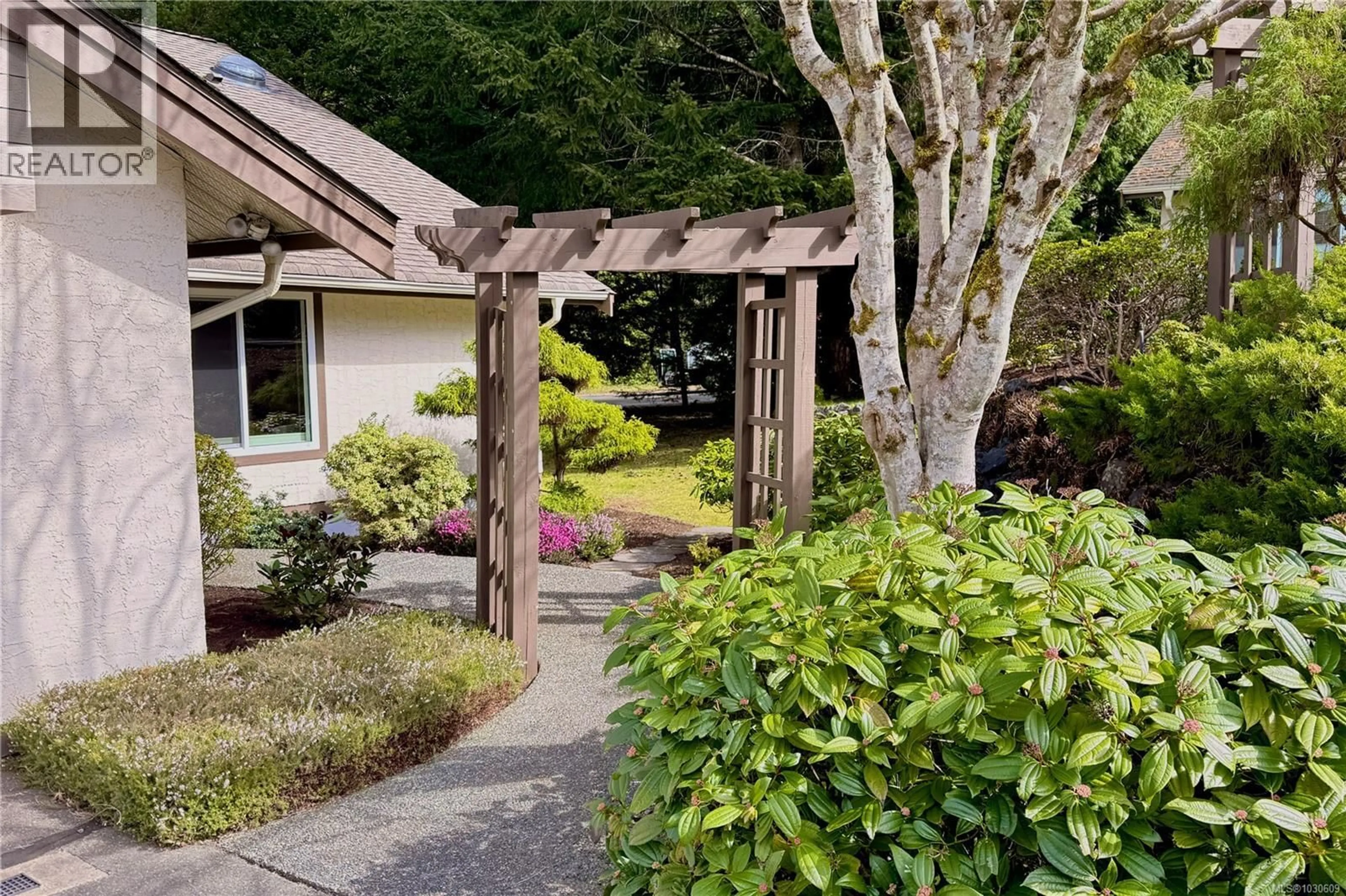 Unknown for 2 - 885 BERWICK ROAD SOUTH, Qualicum Beach British Columbia V9K1N7