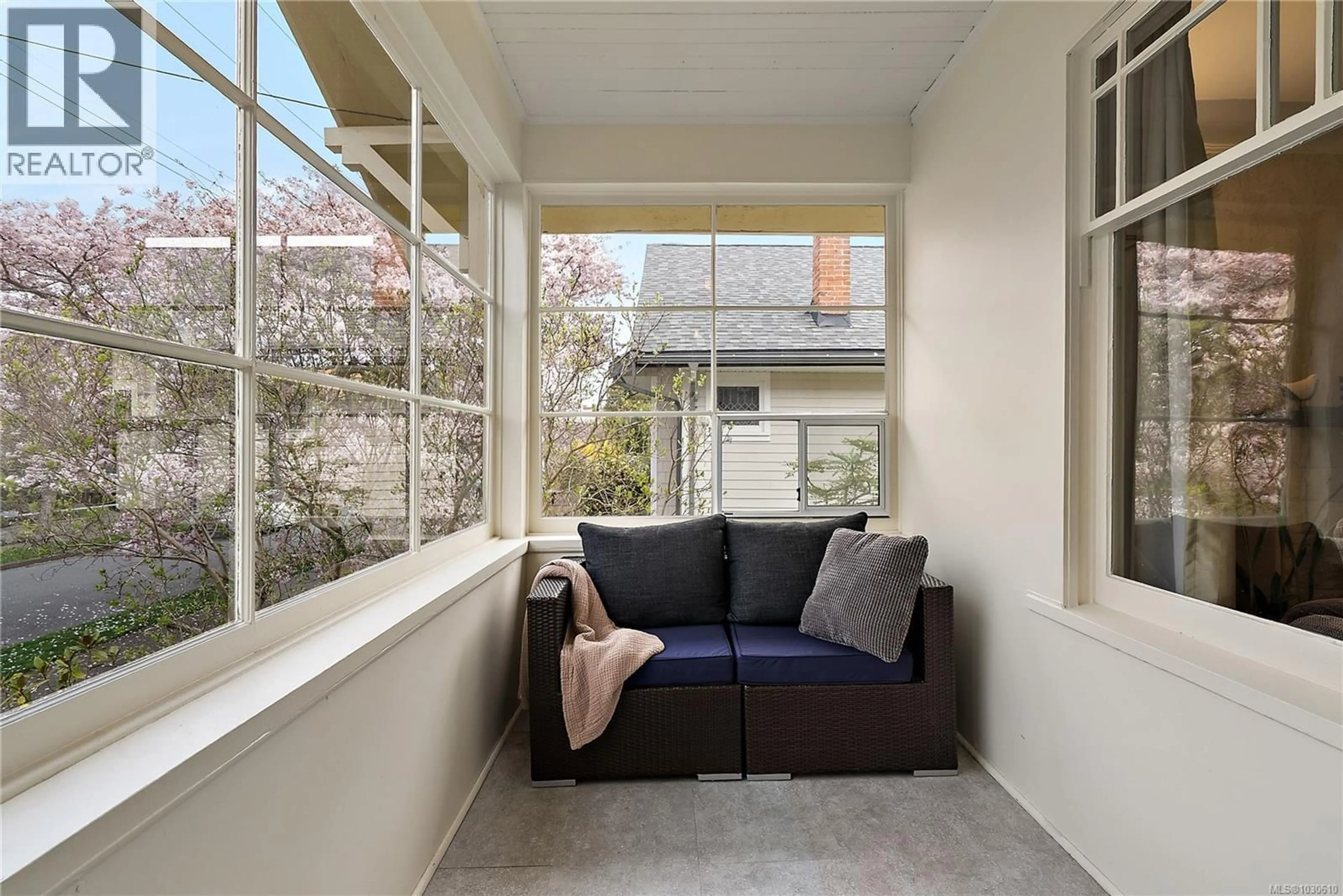 Unknown for 1753 DAVIE STREET, Victoria British Columbia V8R4W5