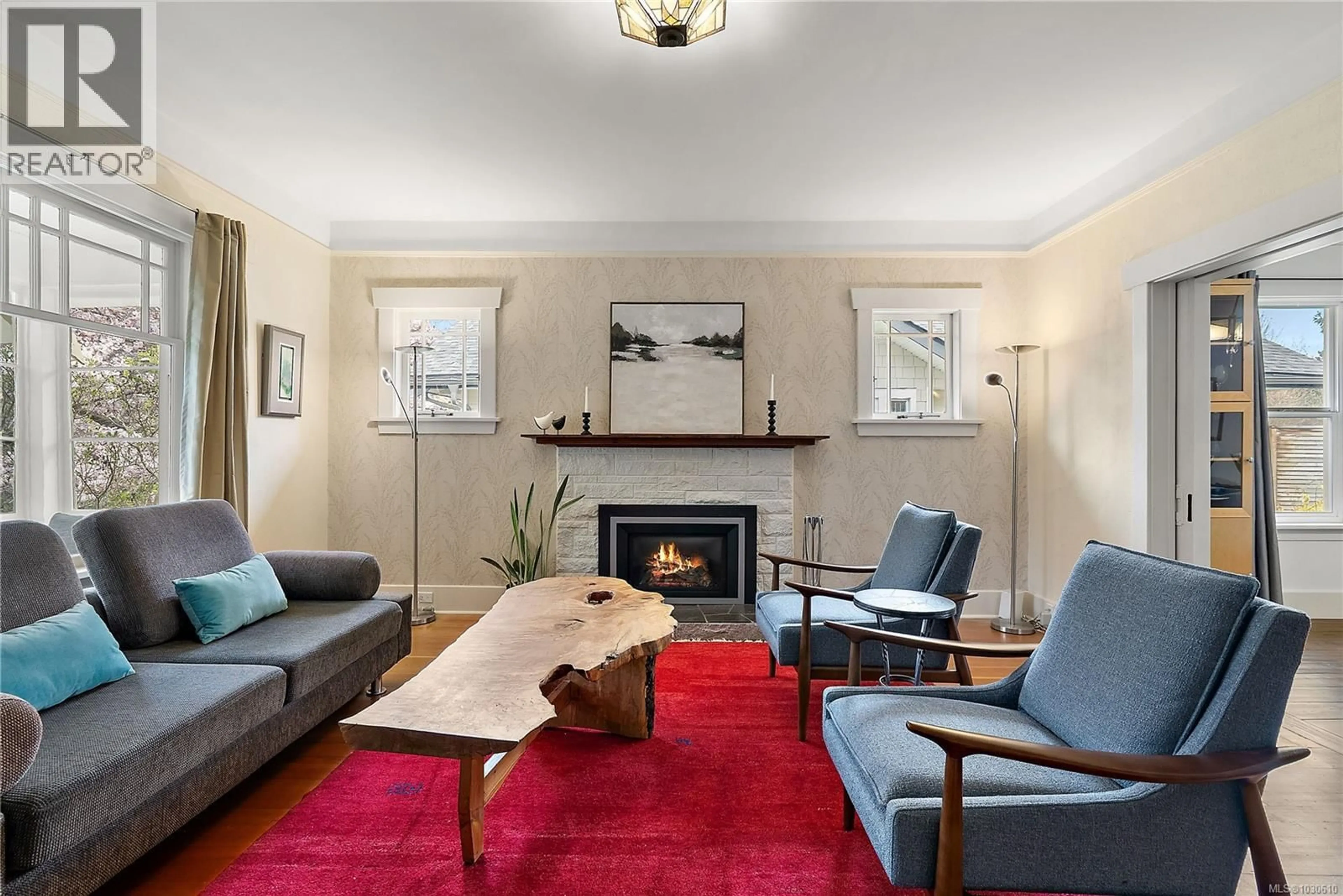 Living room with furniture, unknown for 1753 DAVIE STREET, Victoria British Columbia V8R4W5