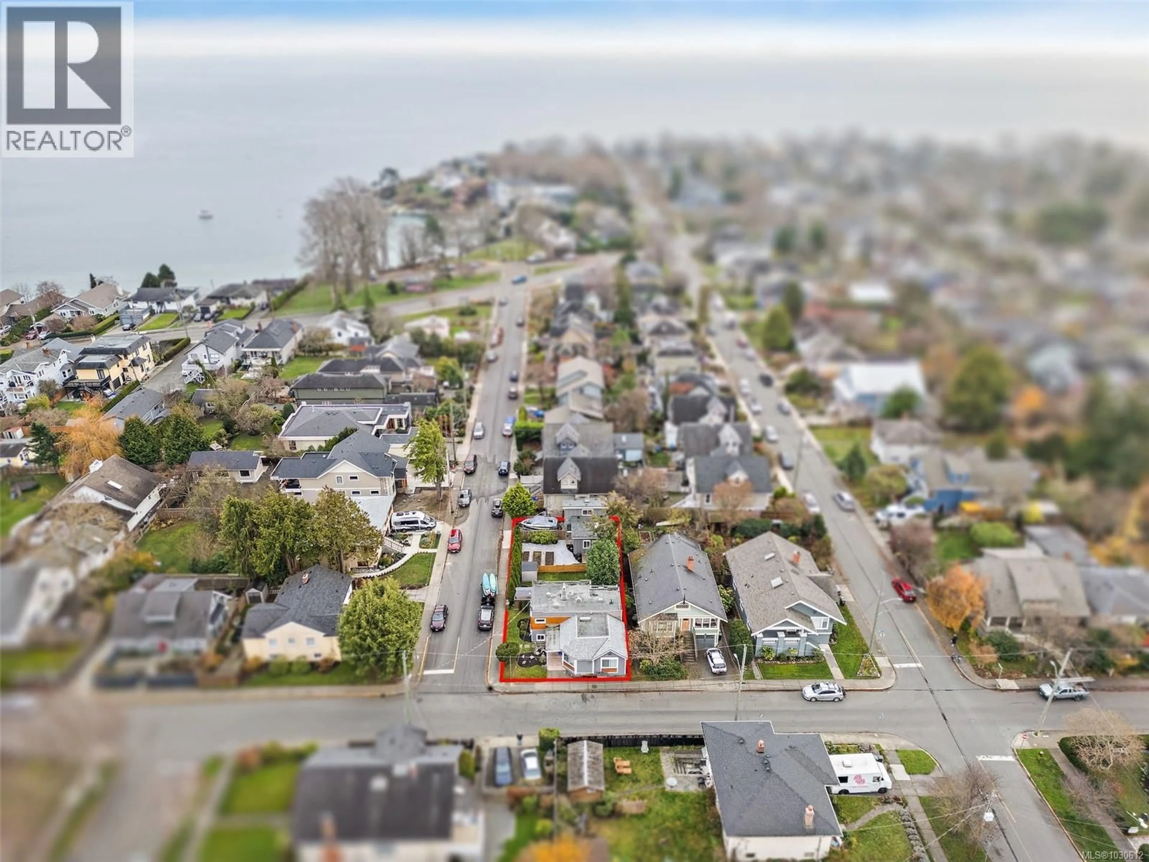 A pic from outside/outdoor area/front of a property/back of a property/a pic from drone, street for 1779 LILLIAN ROAD, Victoria British Columbia V8S1L3