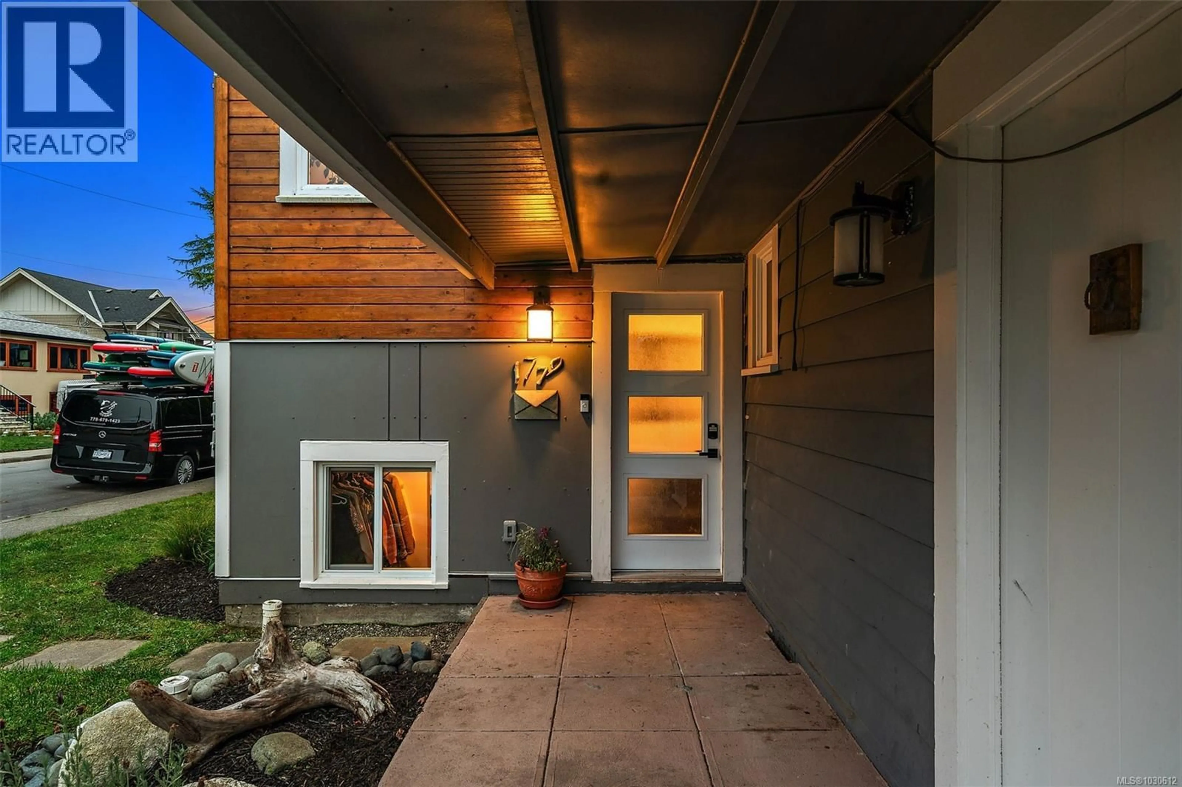 Unknown for 1779 LILLIAN ROAD, Victoria British Columbia V8S1L3