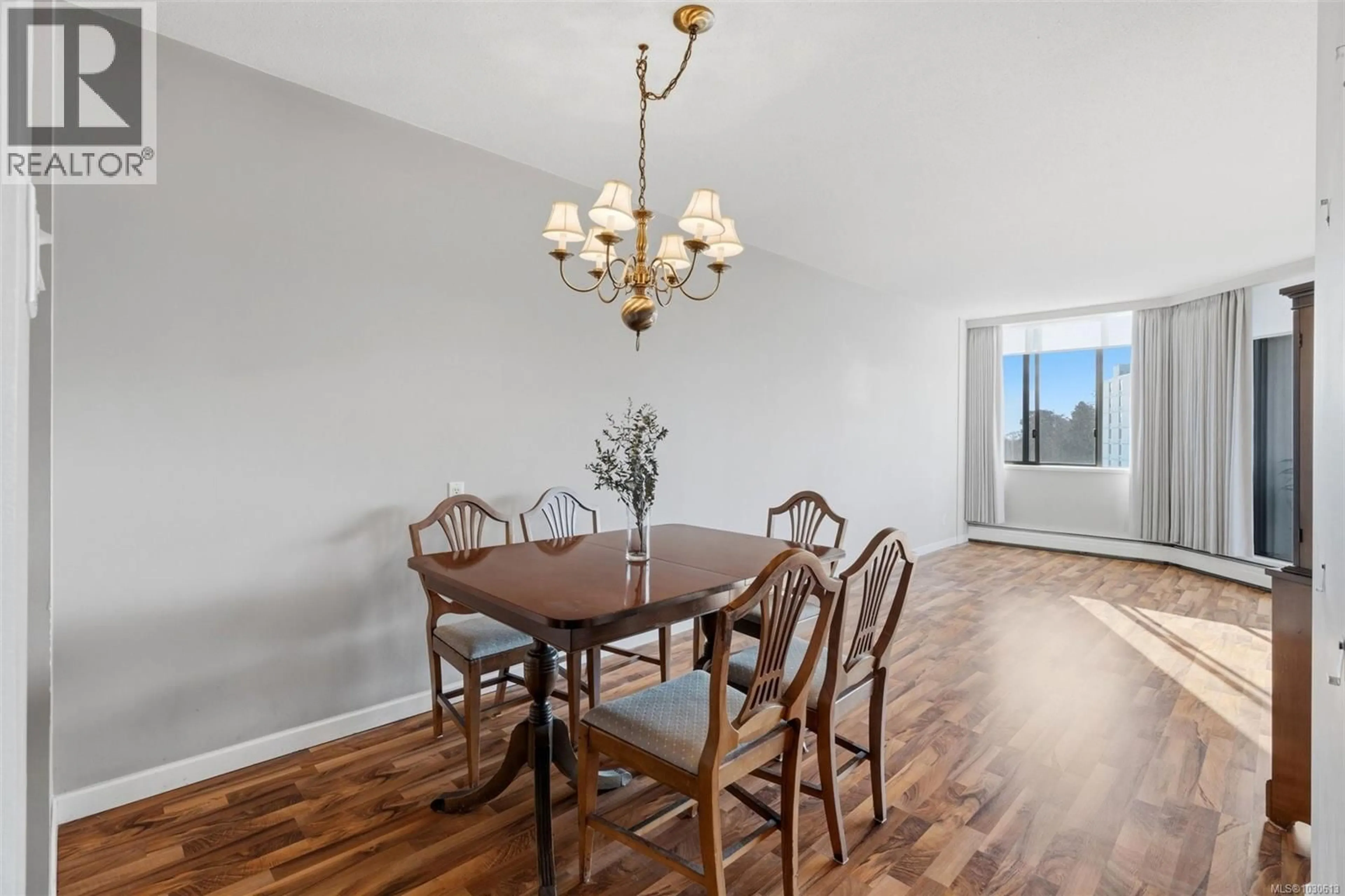Dining room, wood/laminate floor for 1010 - 620 TORONTO STREET, Victoria British Columbia V8V1P7