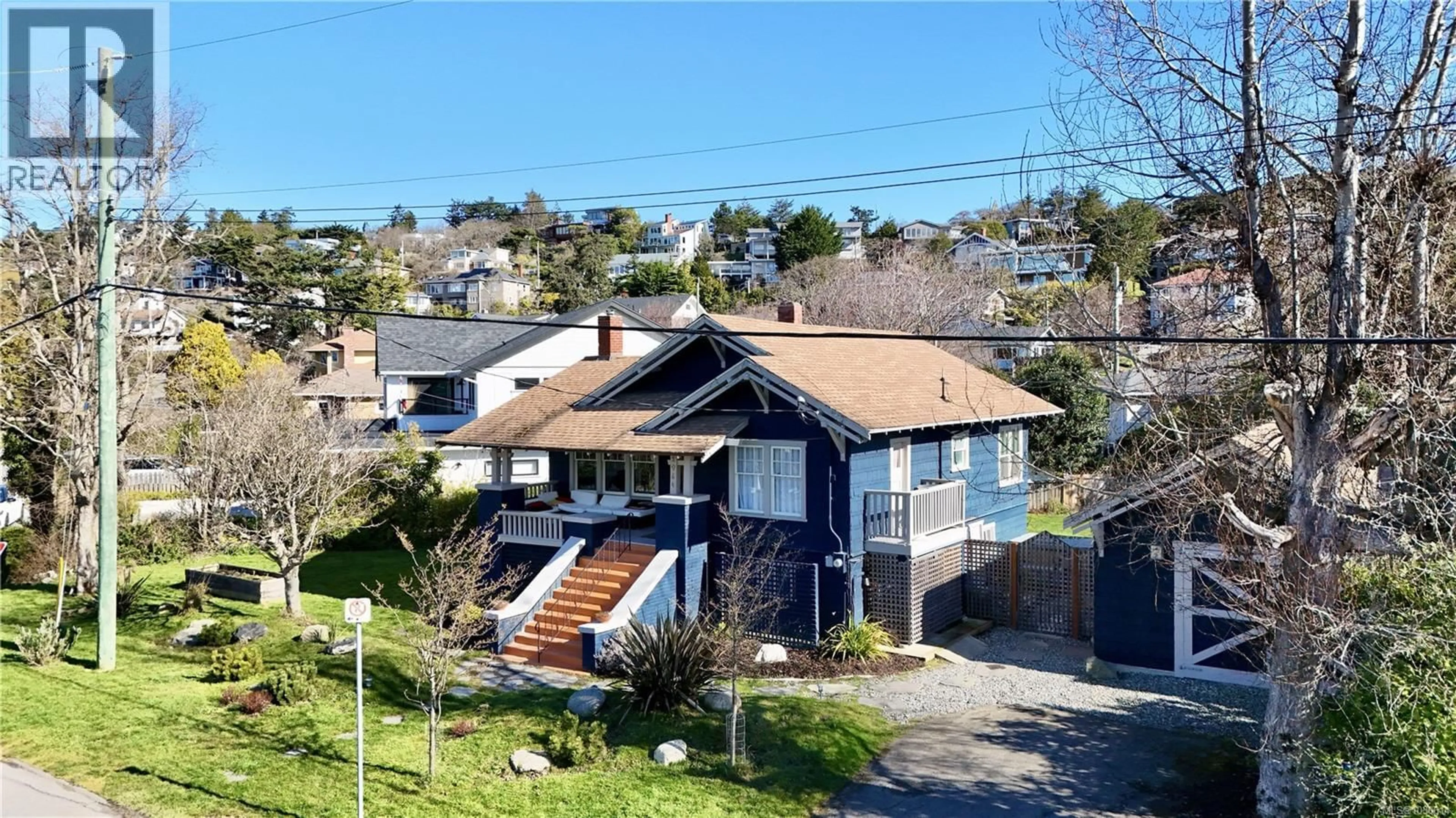 A pic from outside/outdoor area/front of a property/back of a property/a pic from drone, street for 2064 QUIMPER STREET, Oak Bay British Columbia V8S2H6