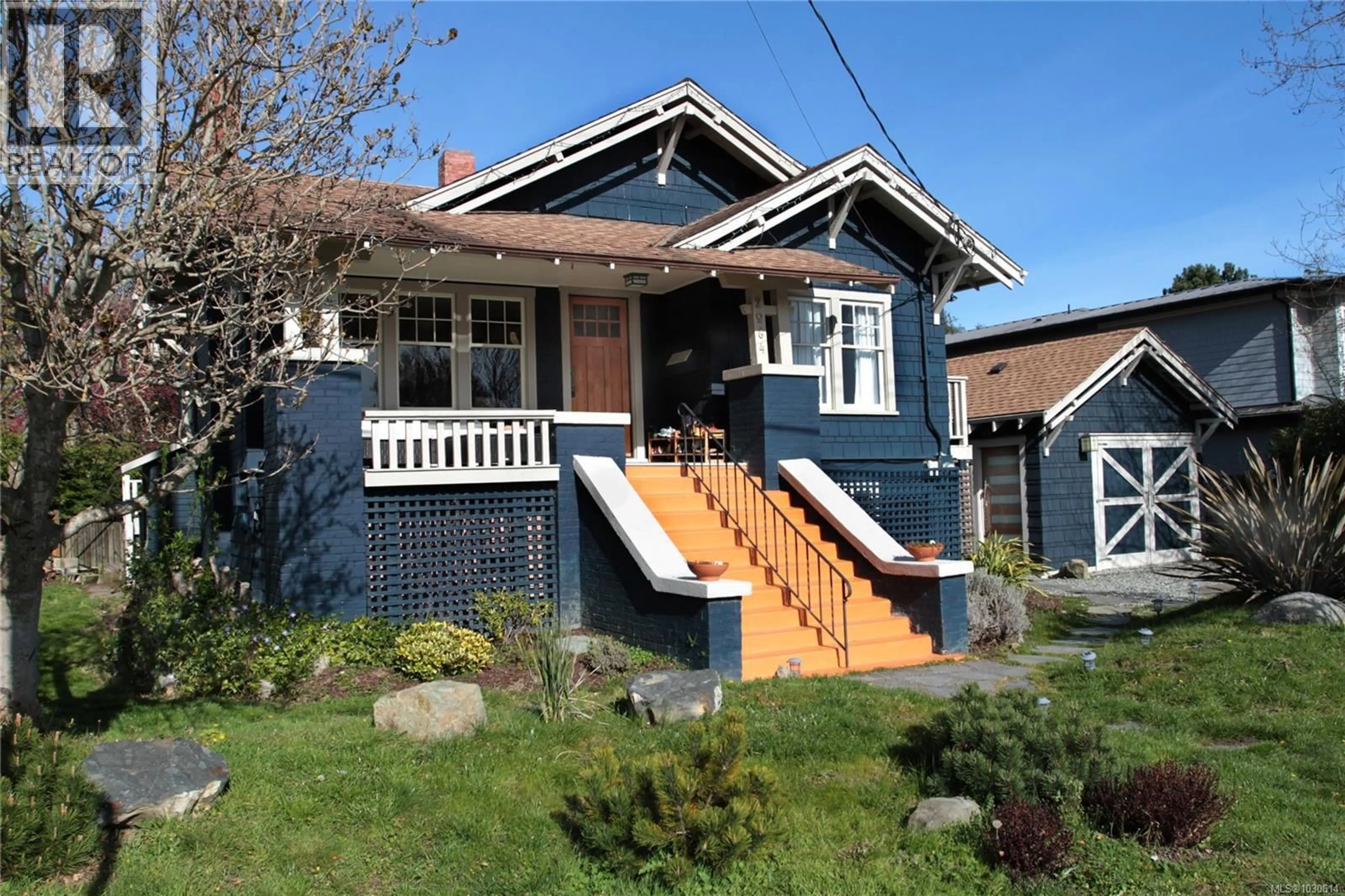 Unknown for 2064 QUIMPER STREET, Oak Bay British Columbia V8S2H6