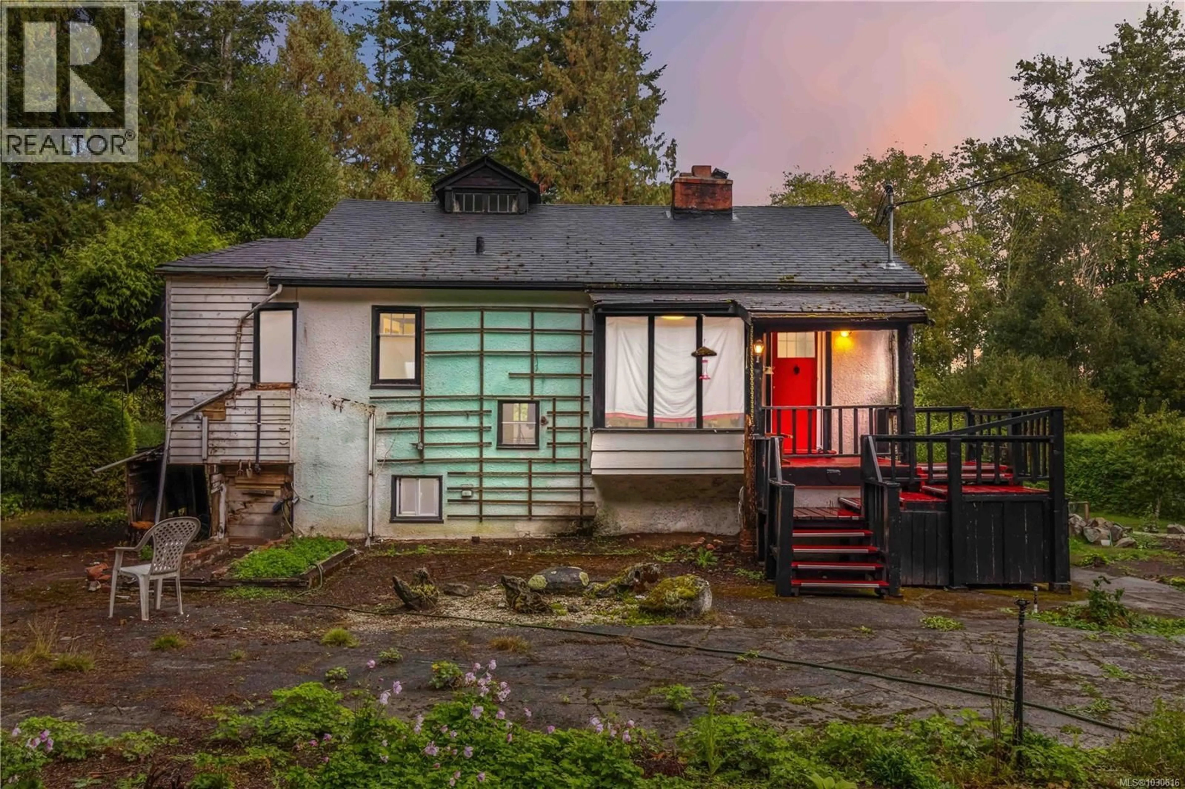 Patio, street for 5447 FOWLER ROAD, Saanich British Columbia V8Y1Y4