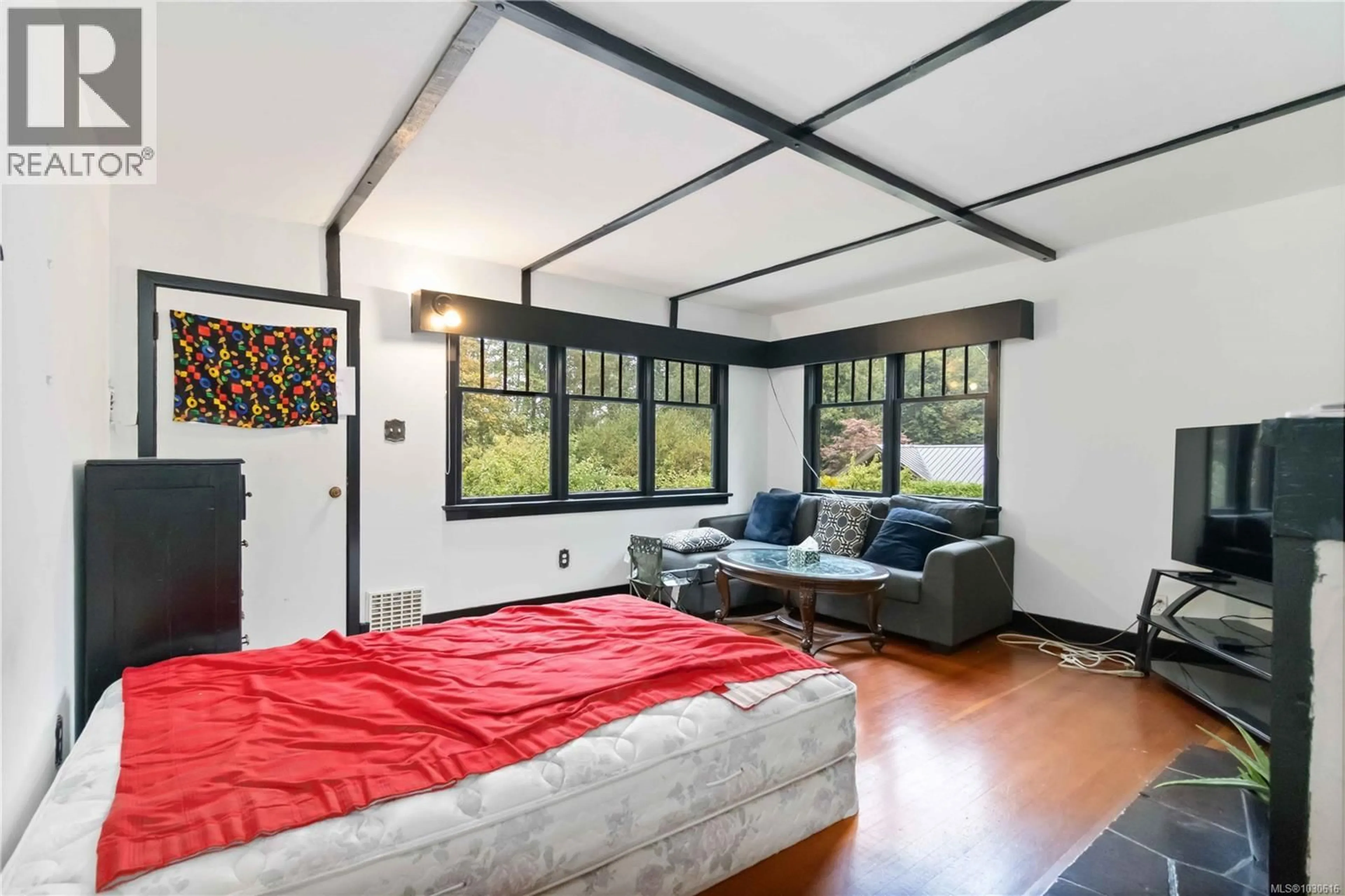 Bedroom with bed, unknown for 5447 FOWLER ROAD, Saanich British Columbia V8Y1Y4