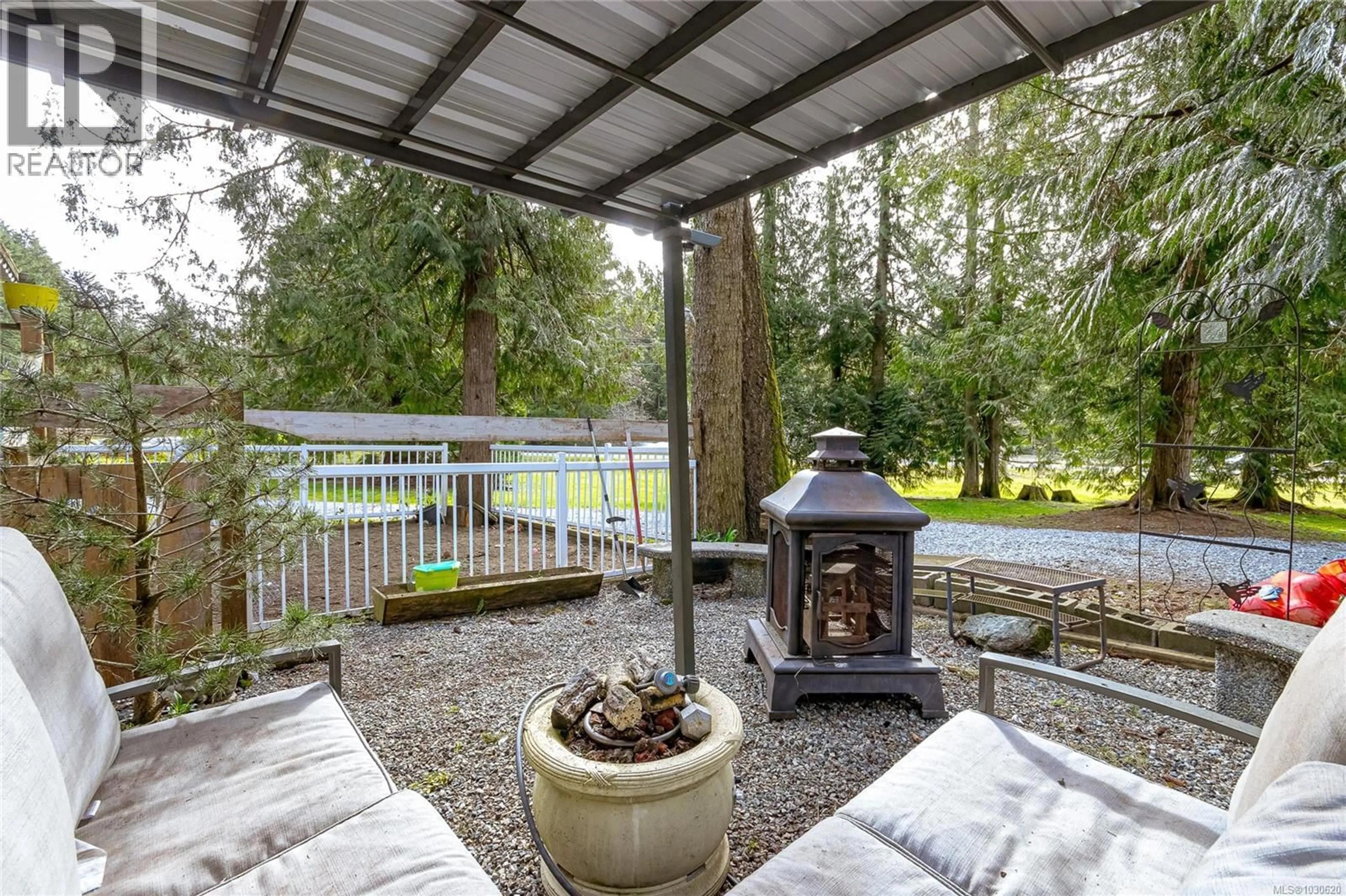 Patio, water/lake/river/ocean view for 1383 CARLTON DRIVE, Cobble Hill British Columbia V8H0B7
