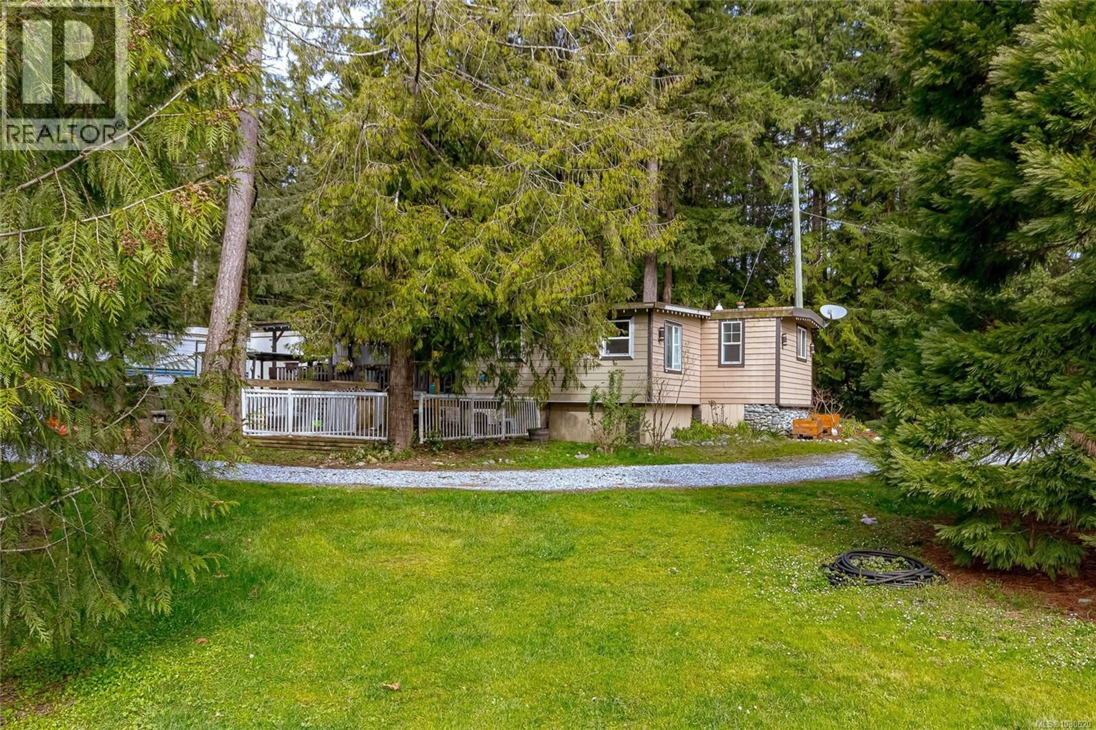 A pic from outside/outdoor area/front of a property/back of a property/a pic from drone, unknown for 1383 CARLTON DRIVE, Cobble Hill British Columbia V8H0B7