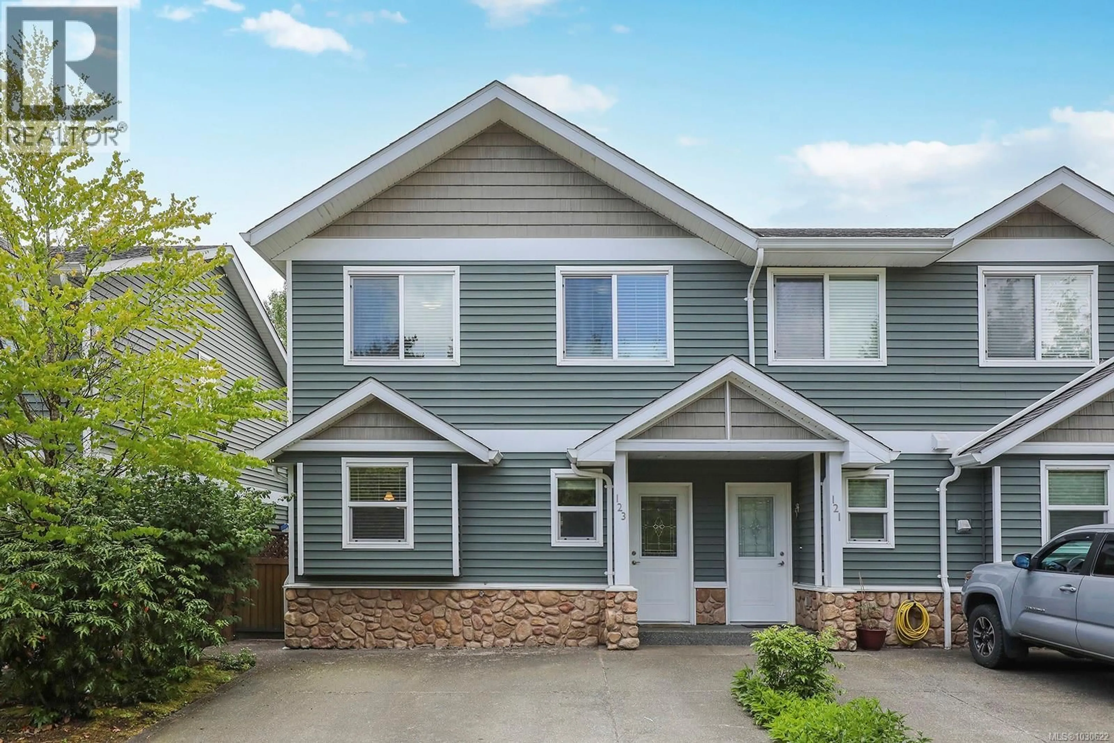 Home with vinyl exterior material, street for 123 - 170 CENTENNIAL DRIVE, Courtenay British Columbia V9N9V7
