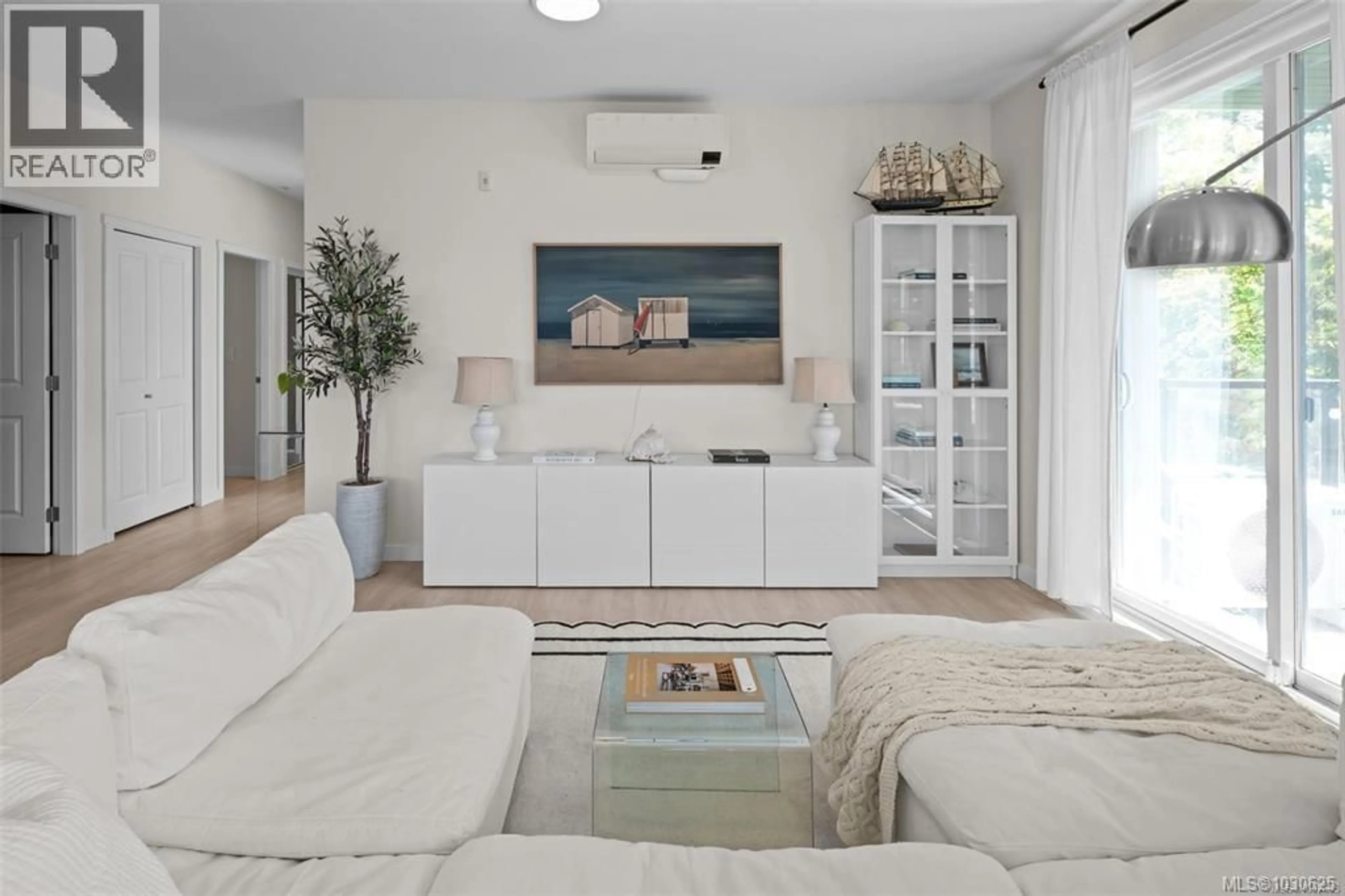 Living room with furniture, unknown for 301 - 842 ORONO AVENUE, Langford British Columbia V9B2T8