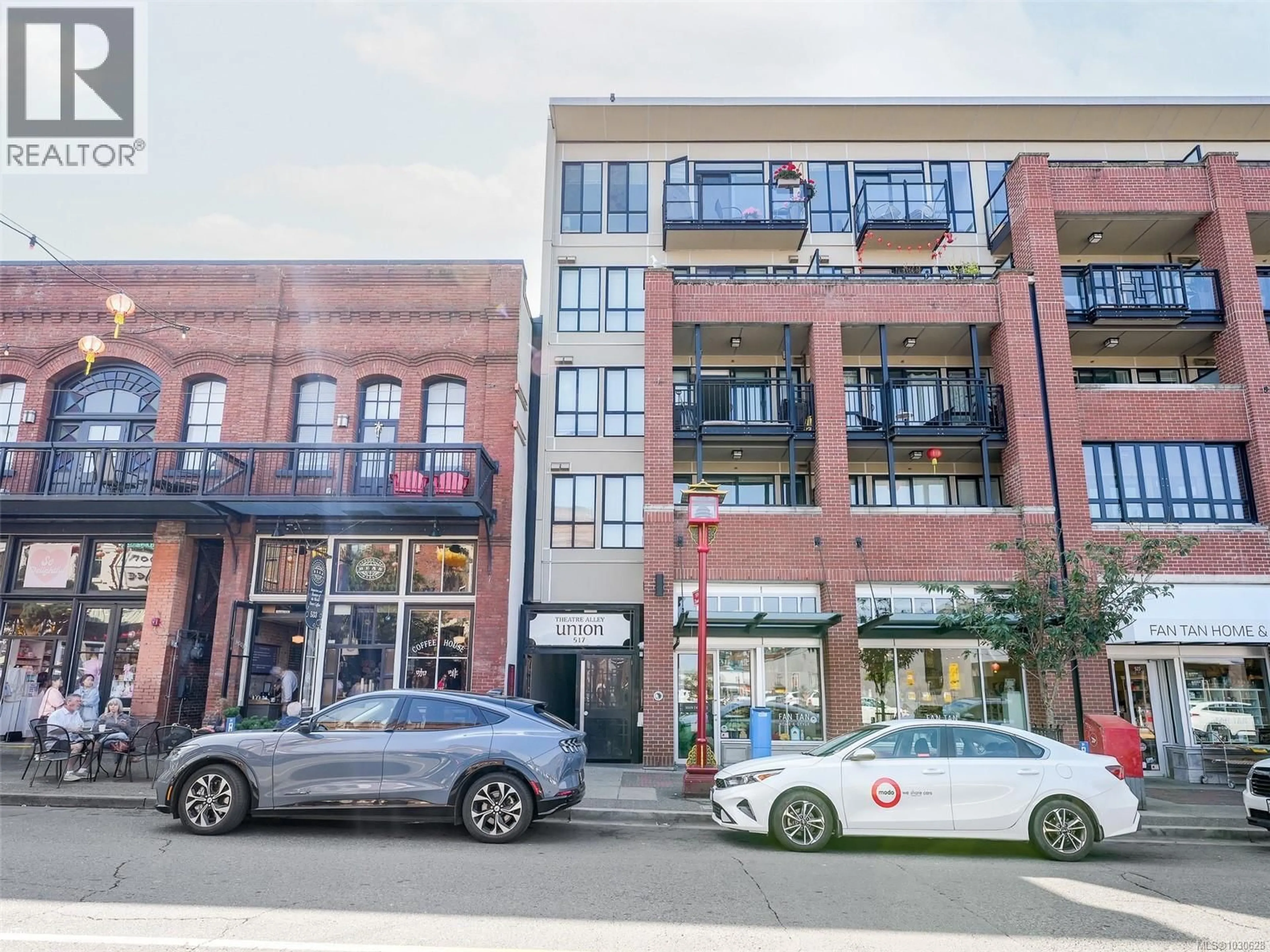 Unknown for 215 - 517 FISGARD STREET, Victoria British Columbia V8W0C5