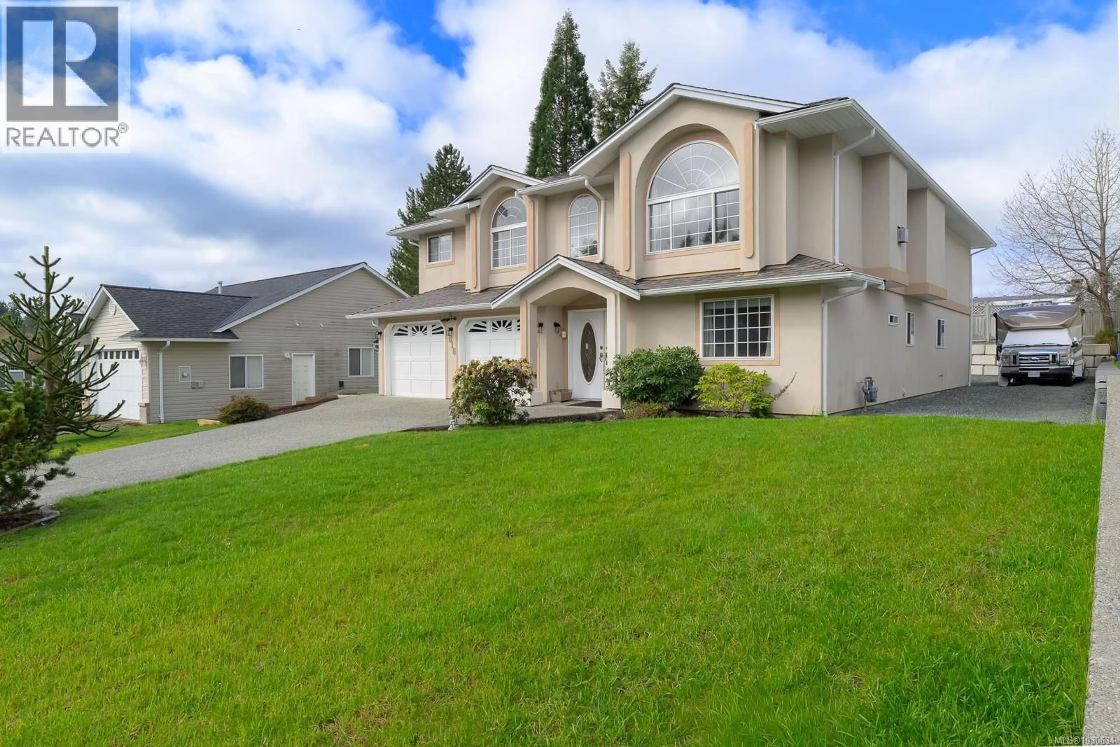 Home with vinyl exterior material, street for 3816 KEEHA DRIVE, Port Alberni British Columbia V9Y8C8