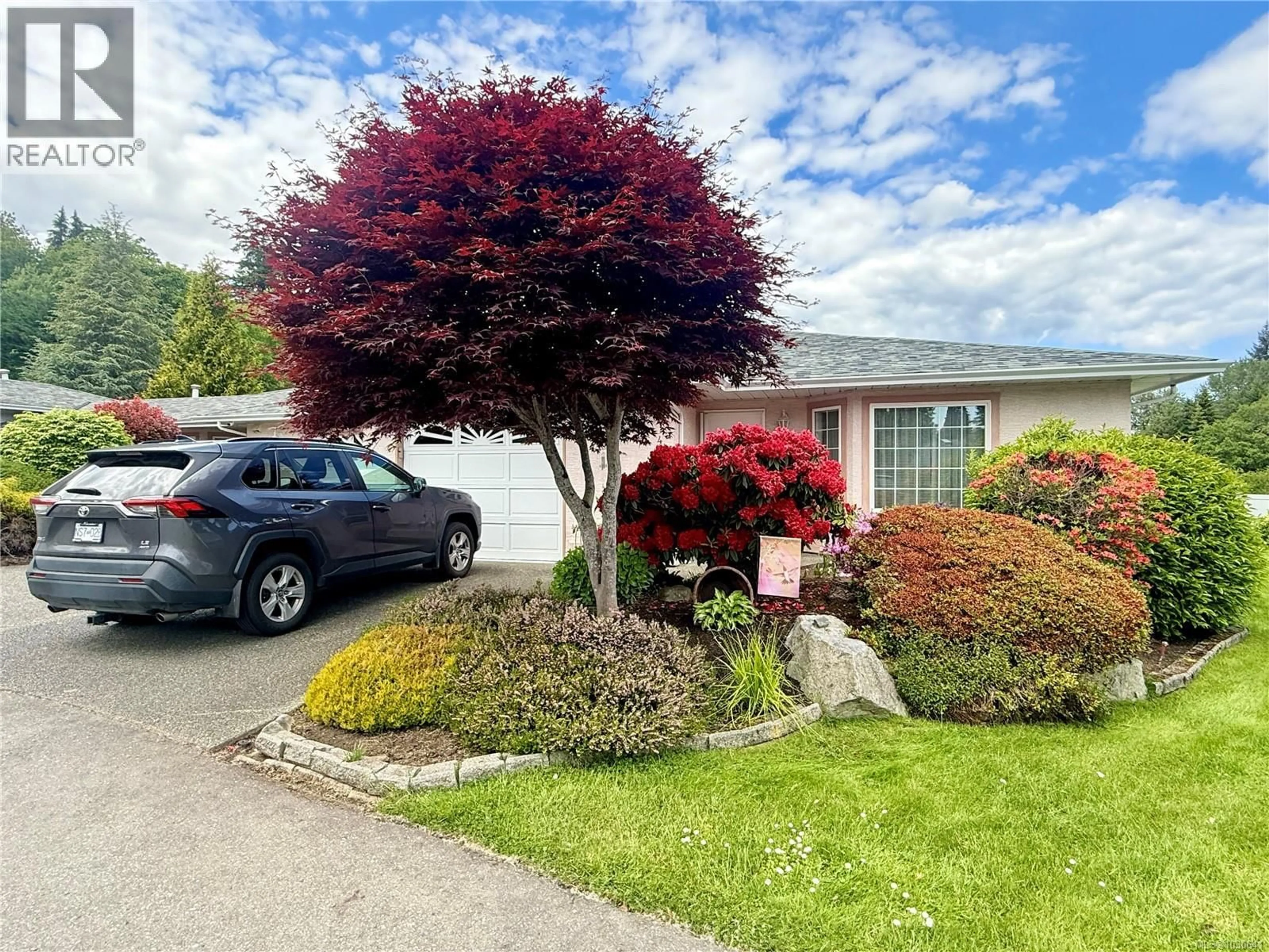 A pic from outside/outdoor area/front of a property/back of a property/a pic from drone, street for 4 - 6111 SAYWARD ROAD, Duncan British Columbia V9L5J4