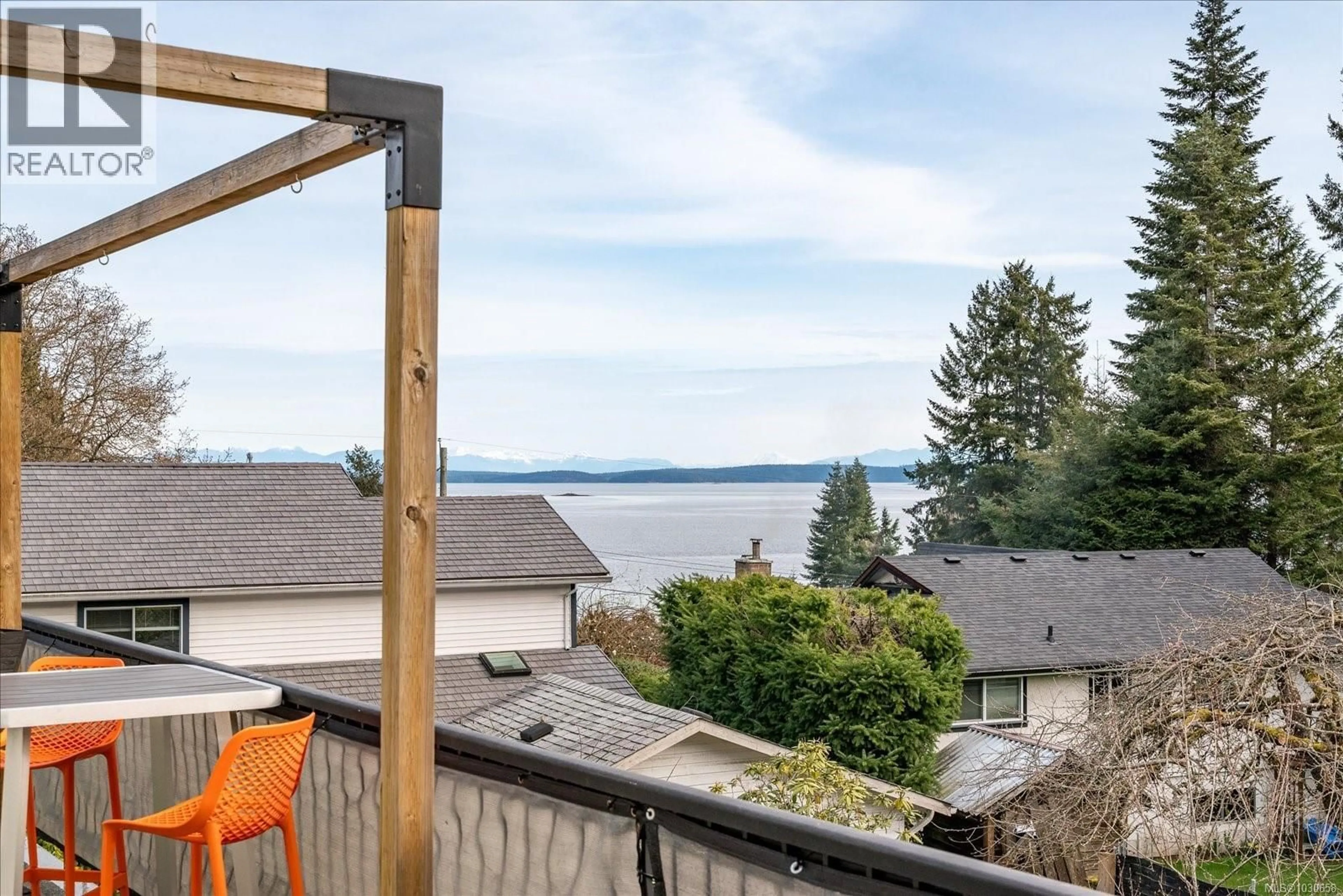 Patio, water/lake/river/ocean view for 11041 CHEMAINUS ROAD, Saltair British Columbia V9G1Z2