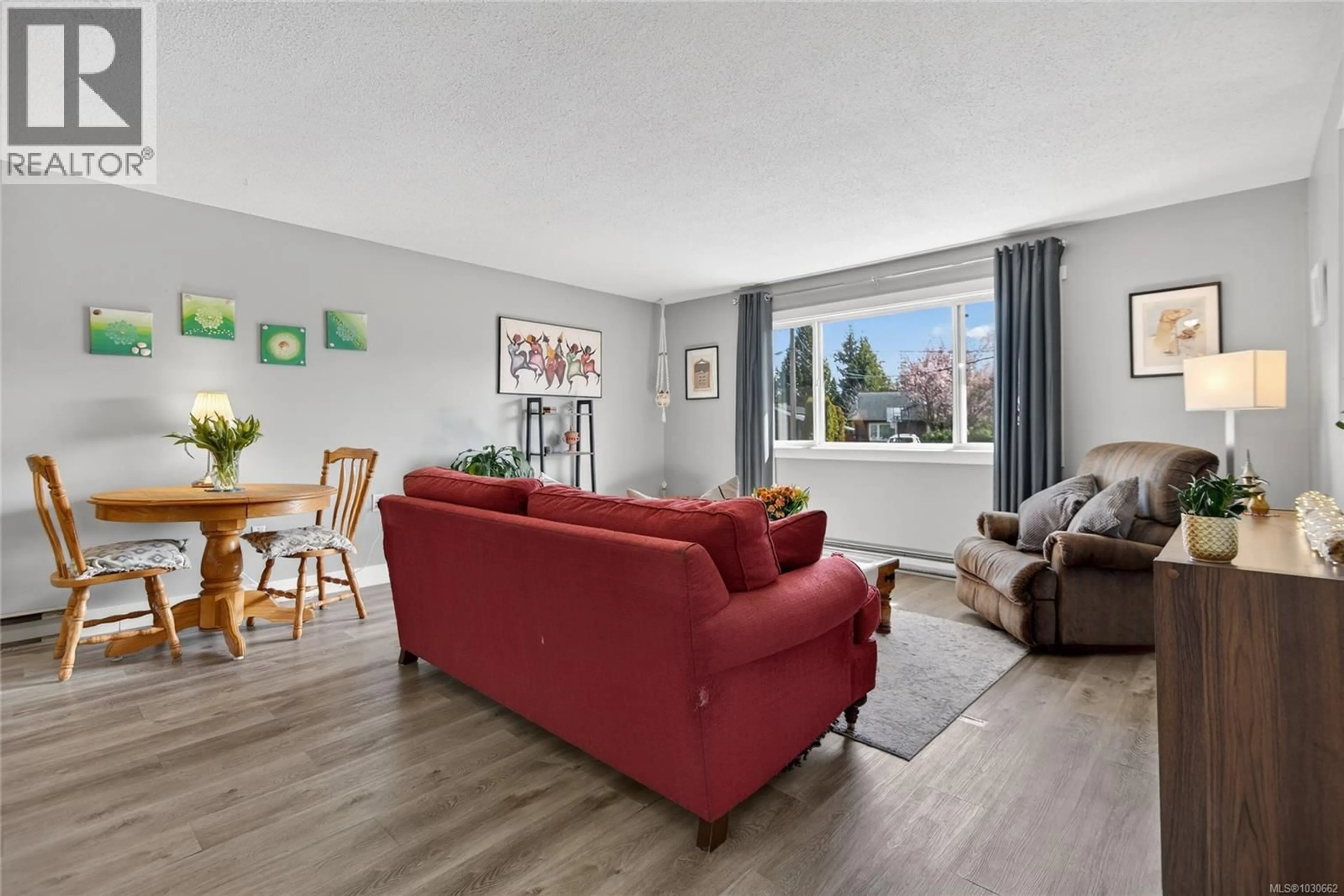 Living room with furniture, unknown for 54 MITCHELL ROAD, Courtenay British Columbia V9N6C3