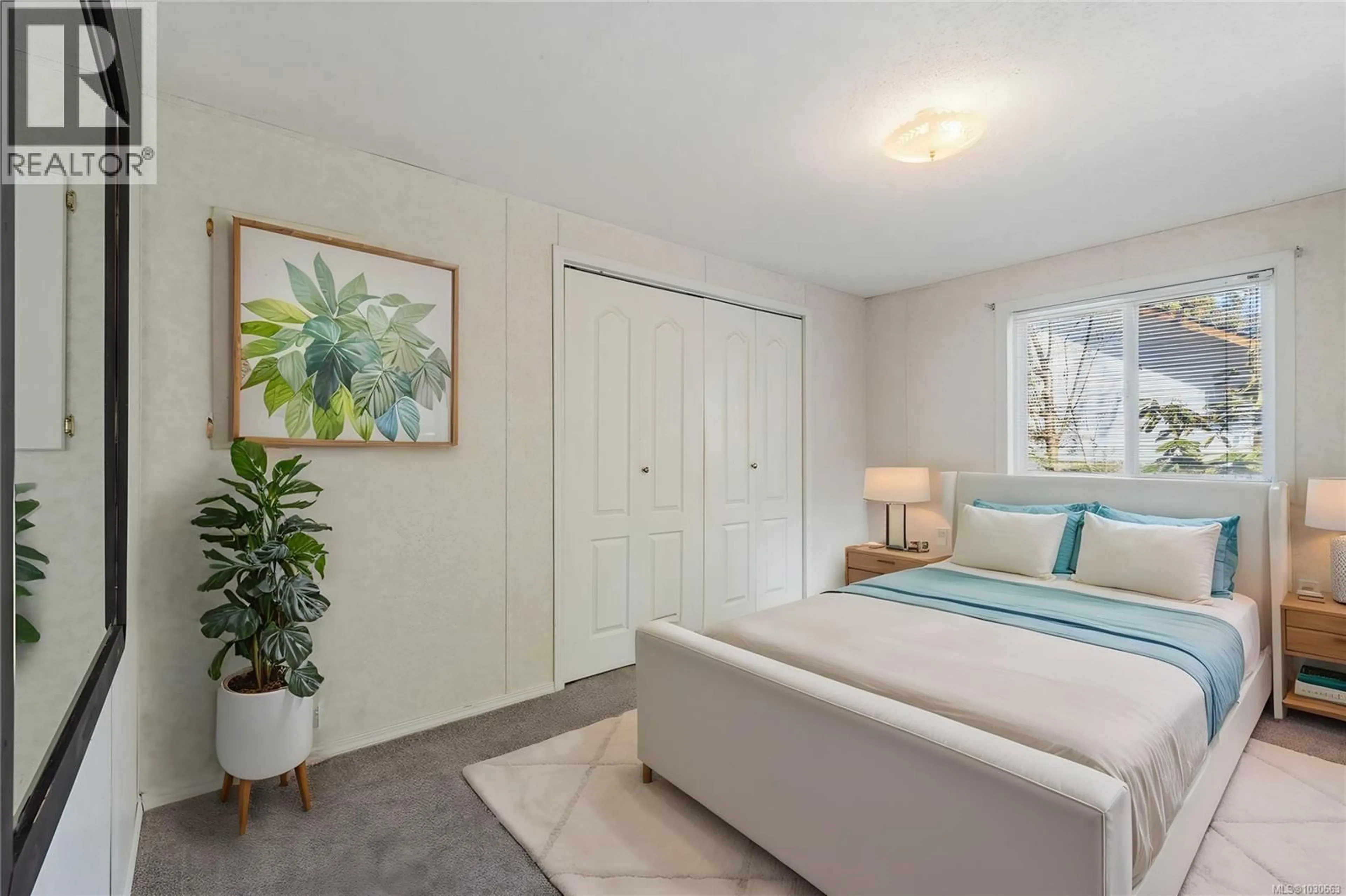 Bedroom with bed, unknown for 850 CARSON ROAD, Qualicum Beach British Columbia V9K1X8