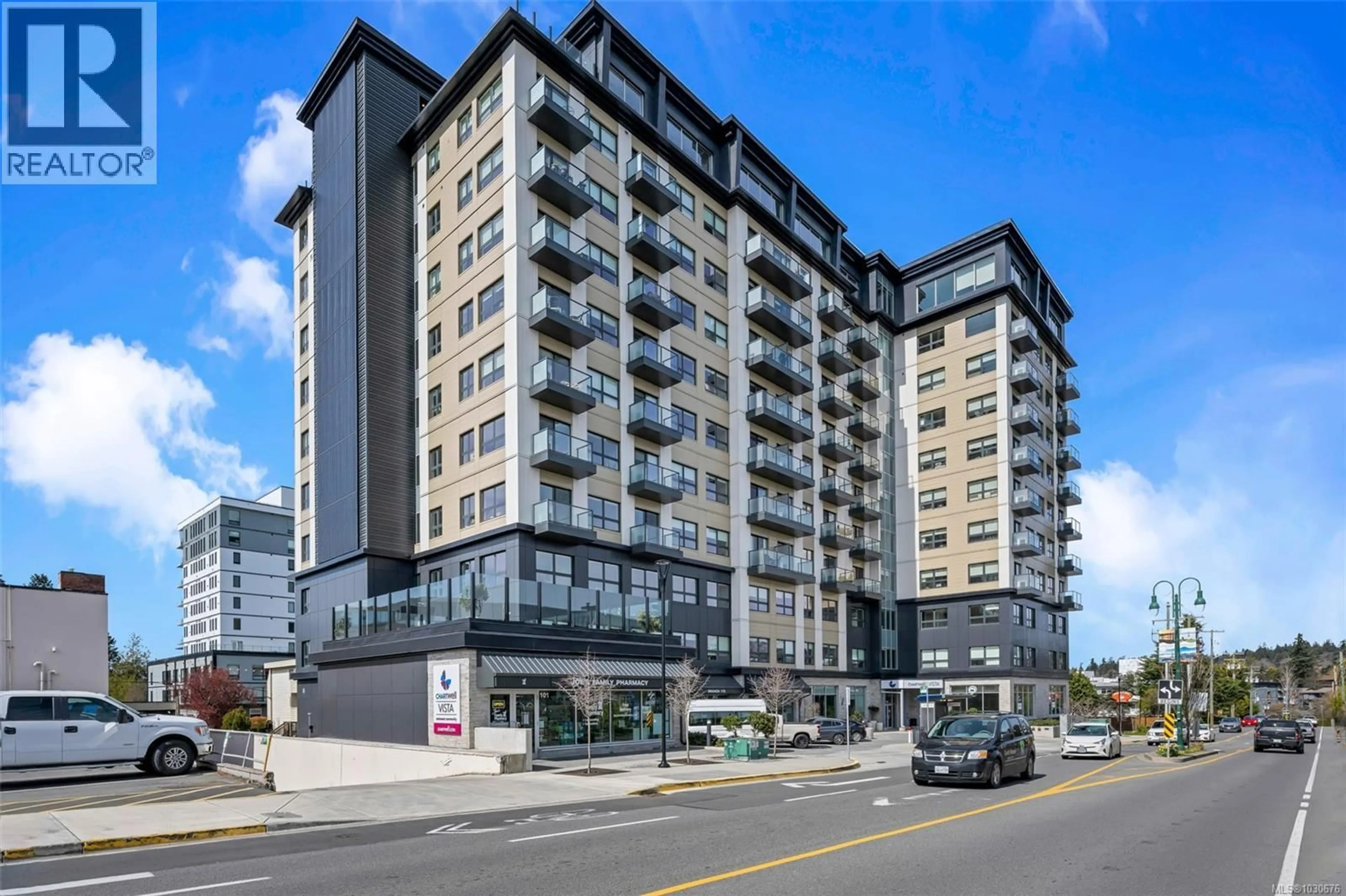 Patio, building for 907 - 622 ADMIRALS ROAD, Esquimalt British Columbia V9A2N7