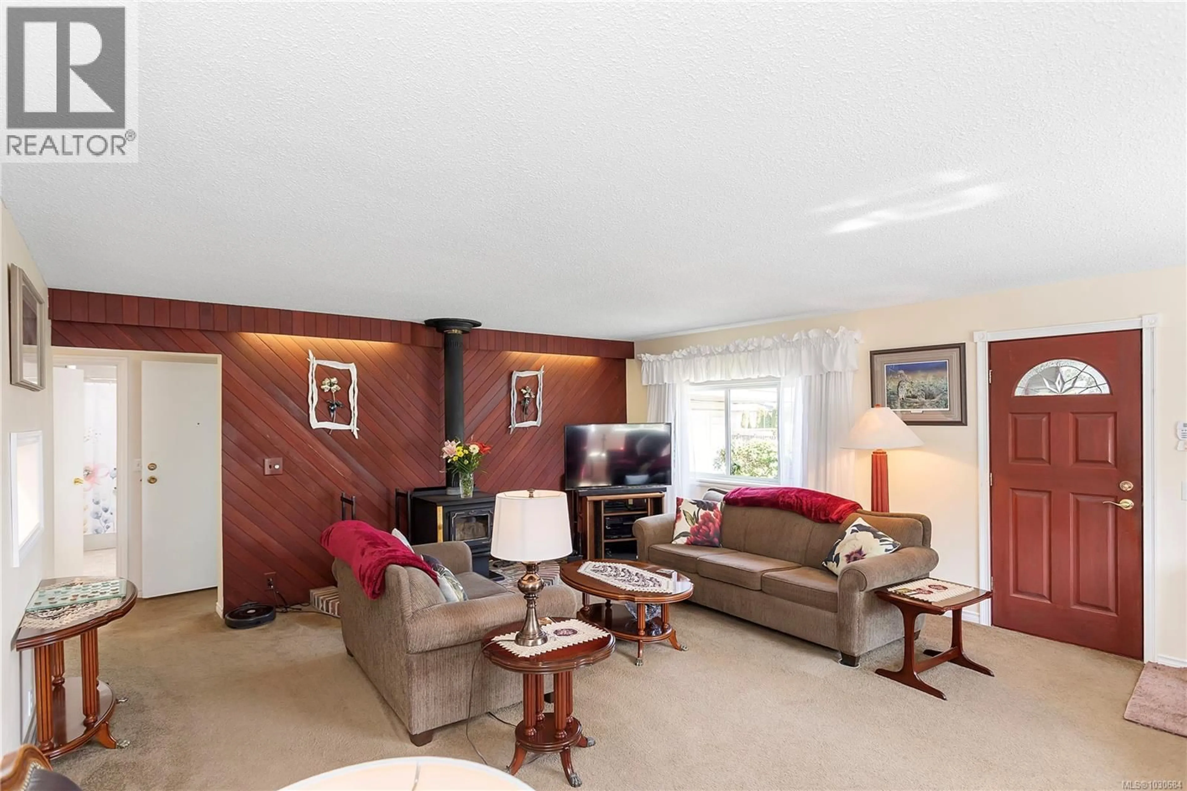 Living room with furniture, unknown for 154 COLUMBIA STREET, Nanaimo British Columbia V9V4L9