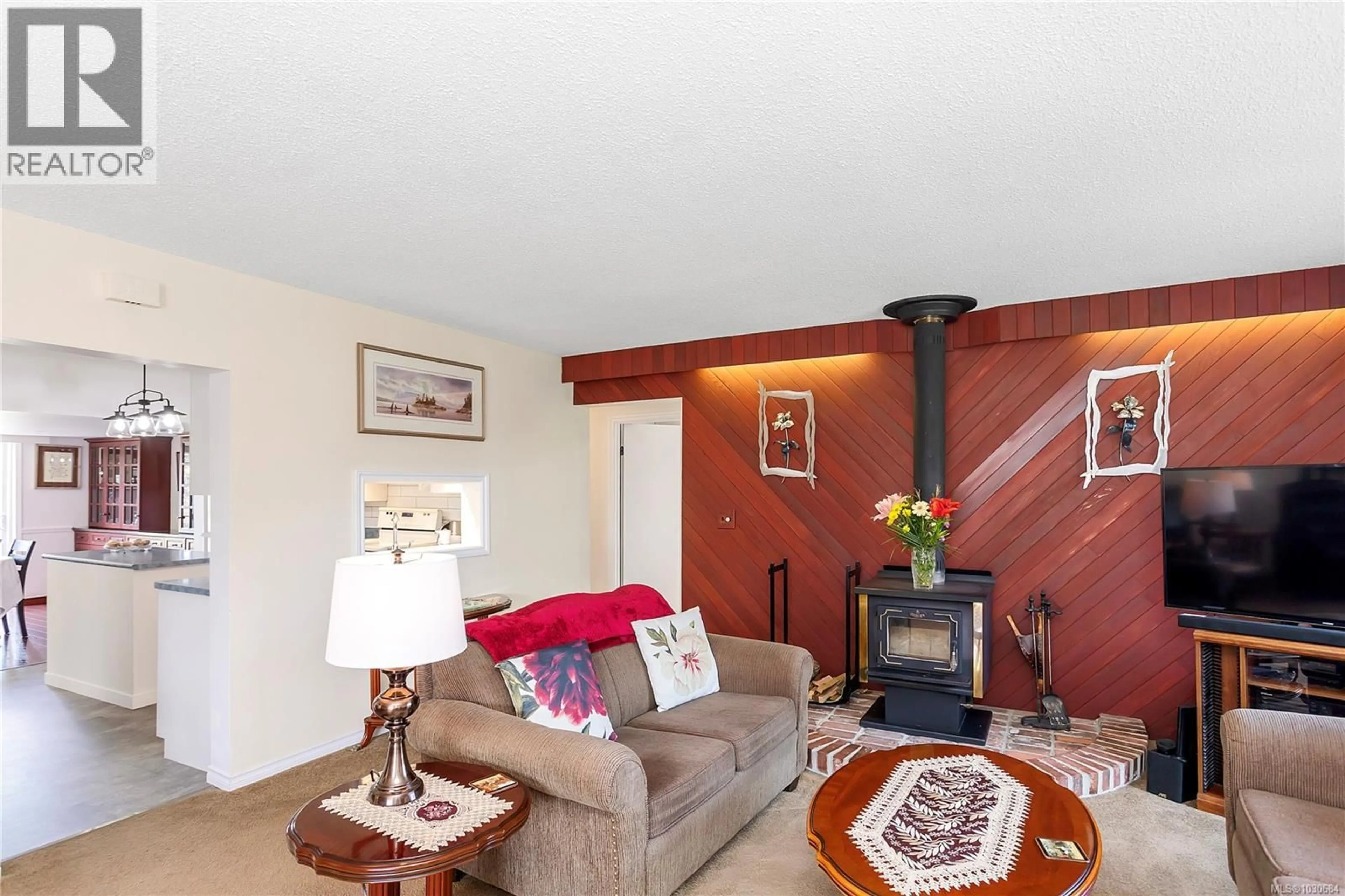 Living room with furniture, unknown for 154 COLUMBIA STREET, Nanaimo British Columbia V9V4L9