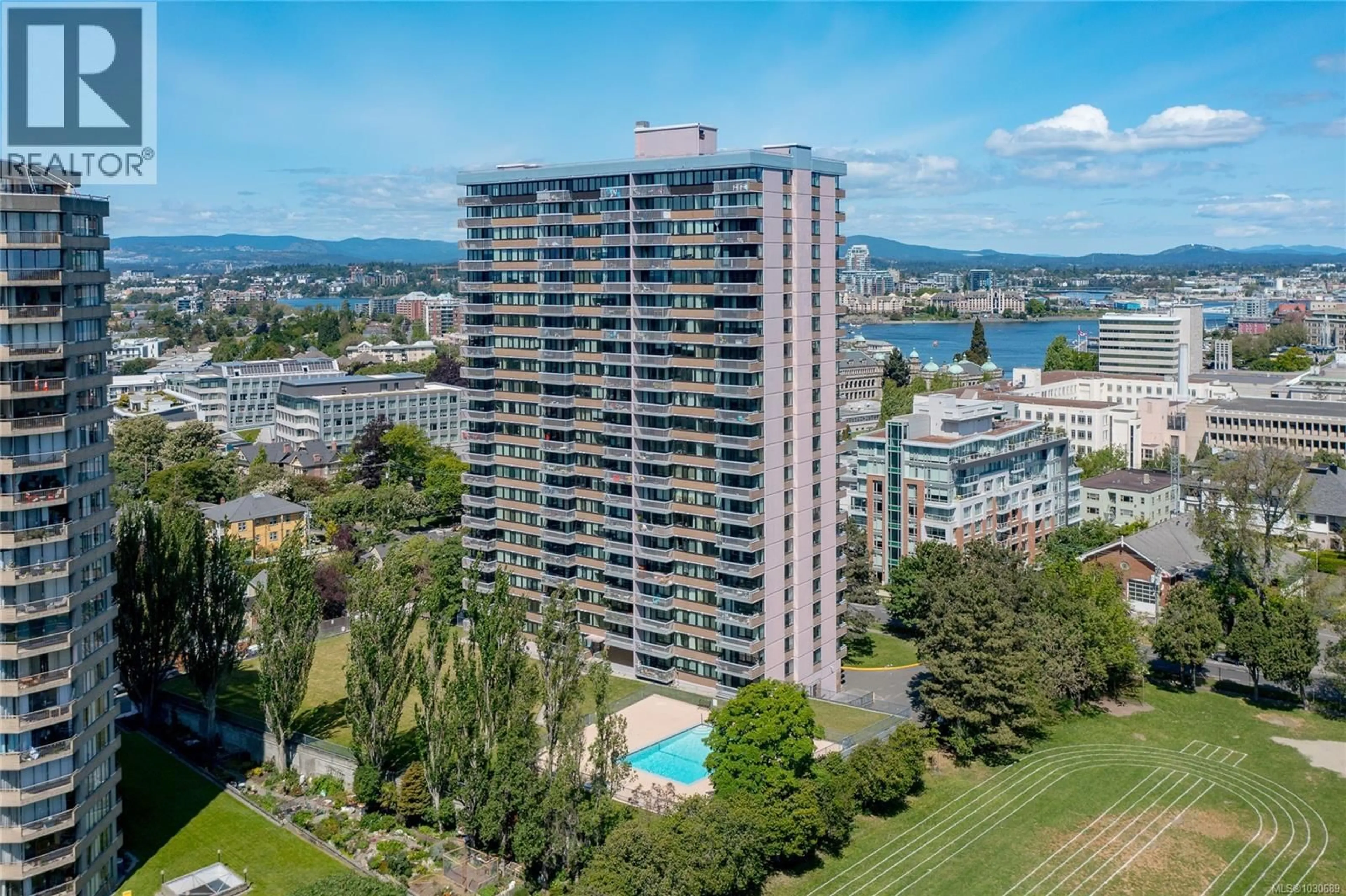 A pic from outside/outdoor area/front of a property/back of a property/a pic from drone, water/lake/river/ocean view for 2210 - 647 MICHIGAN STREET, Victoria British Columbia V8V1S9