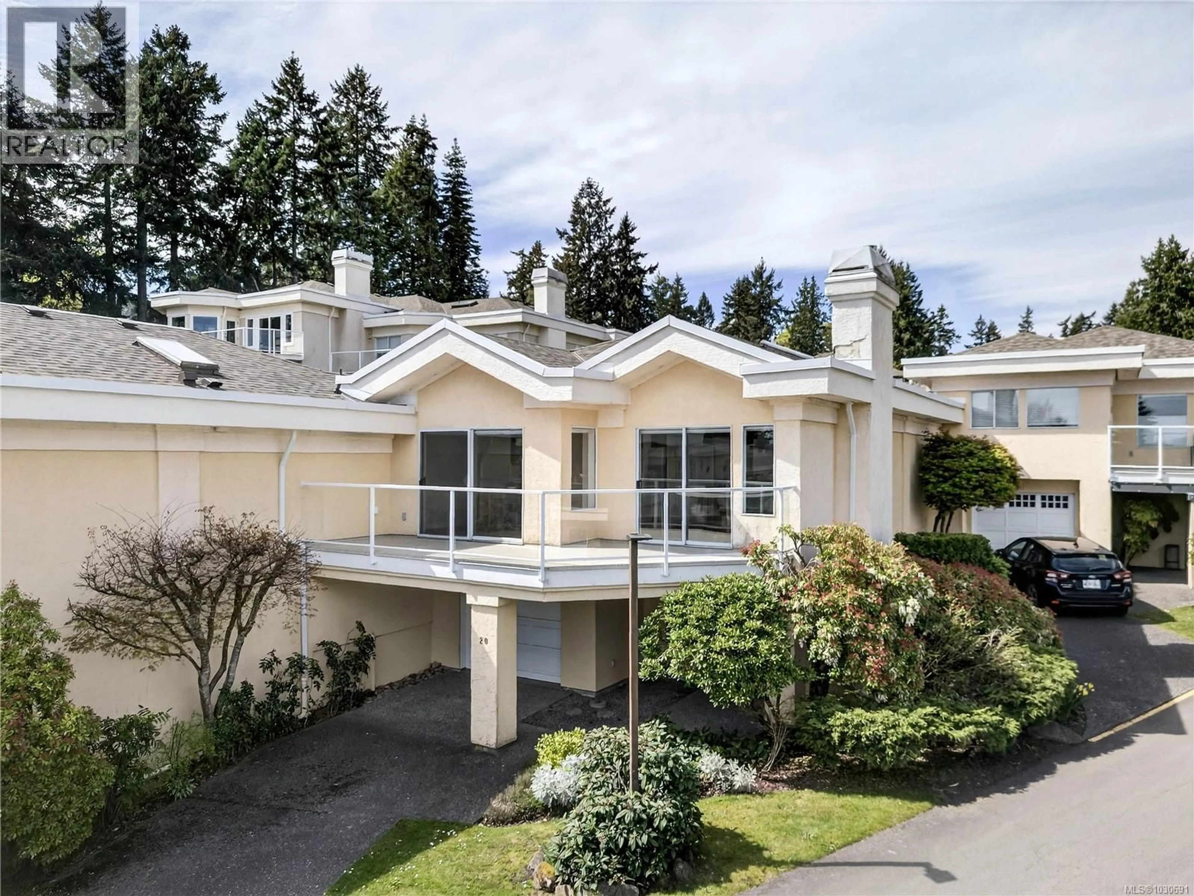 Home with vinyl exterior material, street for 20 - 258 LOWER GANGES ROAD, Salt Spring British Columbia V8K1S7