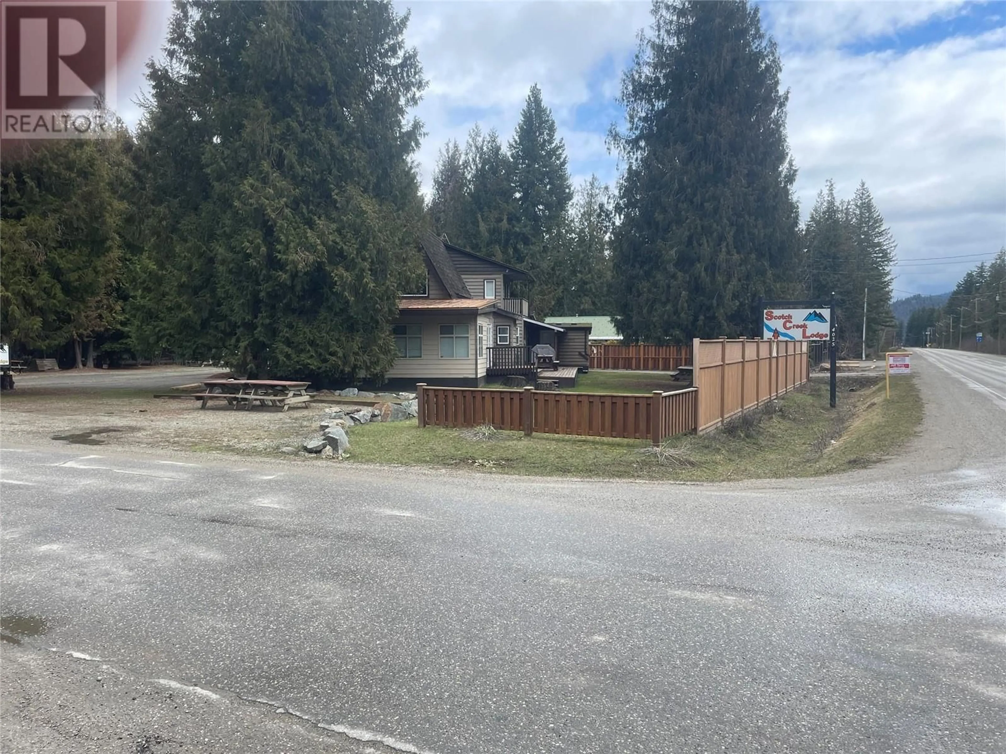 A pic from outside/outdoor area/front of a property/back of a property/a pic from drone, unknown for 4025 SQUILAX-ANGLEMONT ROAD, Scotch Creek British Columbia V0E1M5