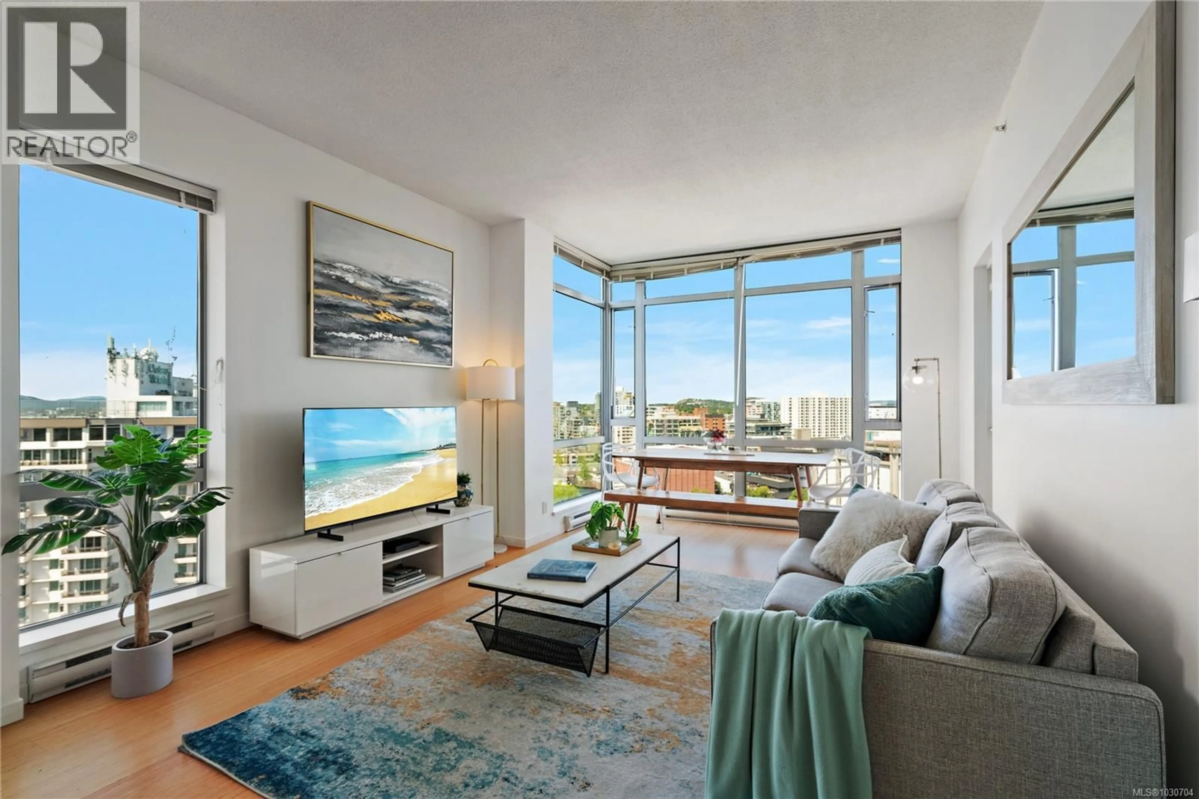 Living room with furniture, unknown for 2001 - 751 FAIRFIELD ROAD, Victoria British Columbia V8W4A4