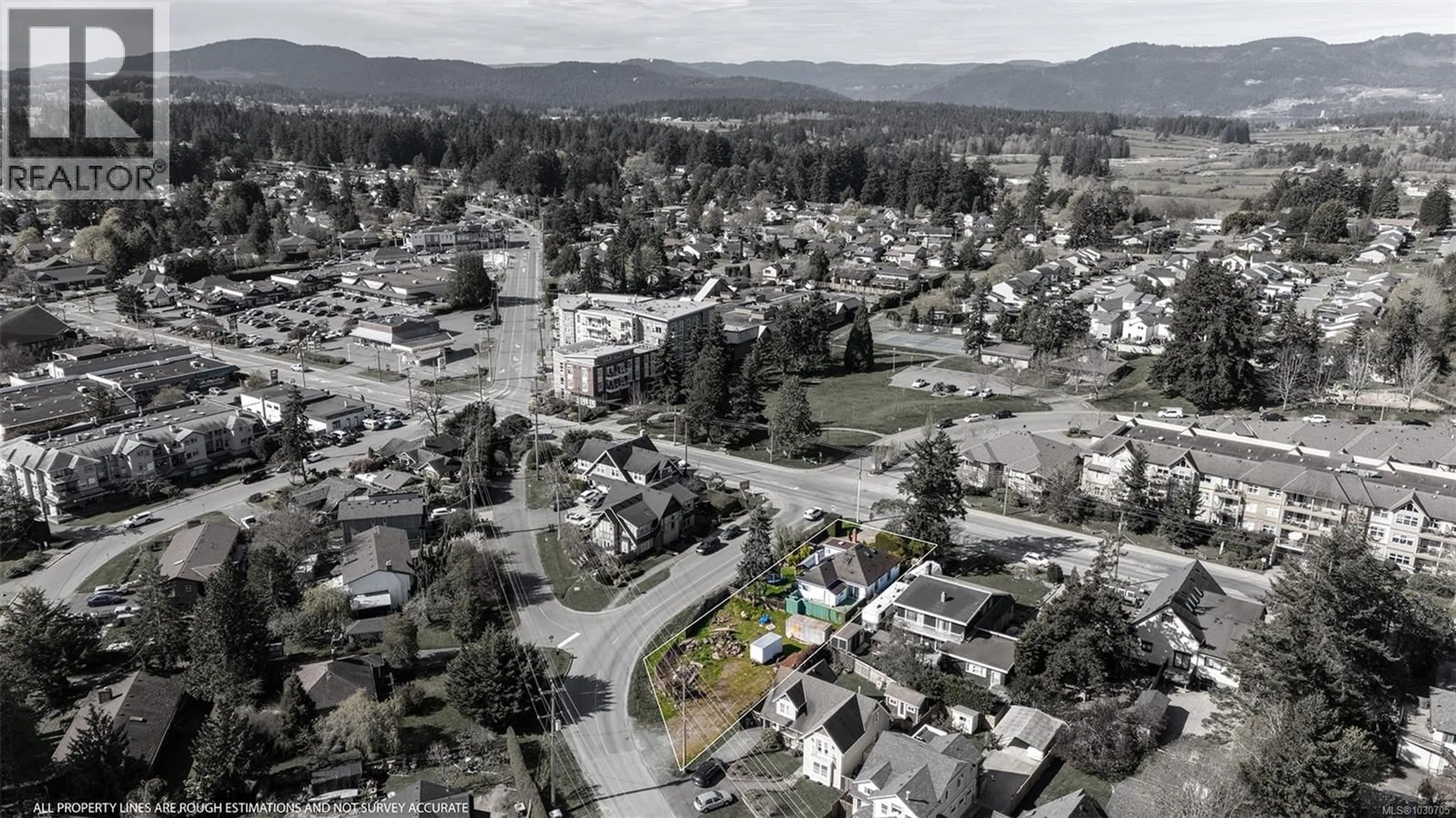 A pic from outside/outdoor area/front of a property/back of a property/a pic from drone, mountain view for 7909 EAST SAANICH ROAD, Central Saanich British Columbia V8M1T4