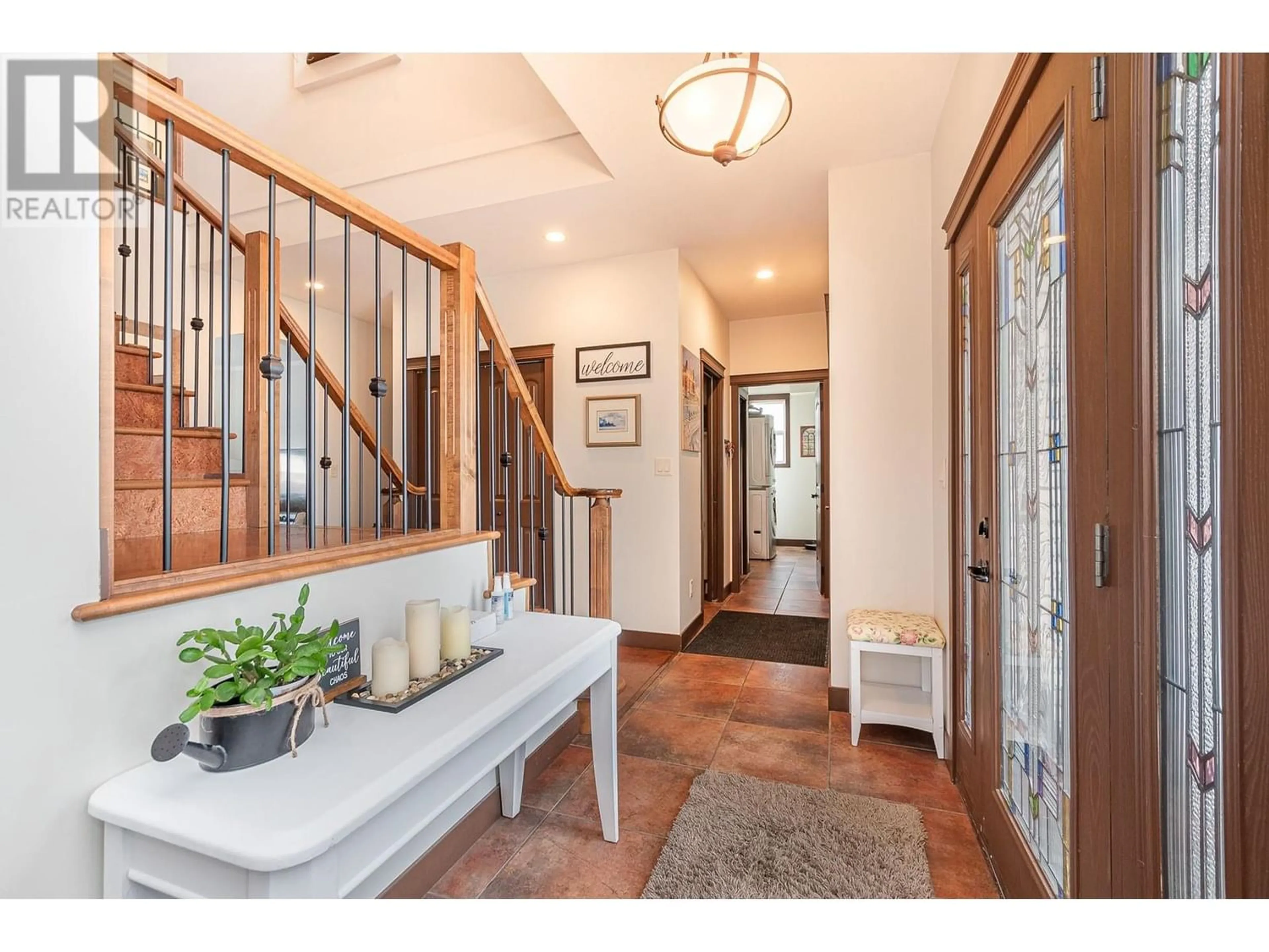 Indoor entryway, wood floors for 1571 20 Avenue NE, Salmon Arm British Columbia V1E3X8