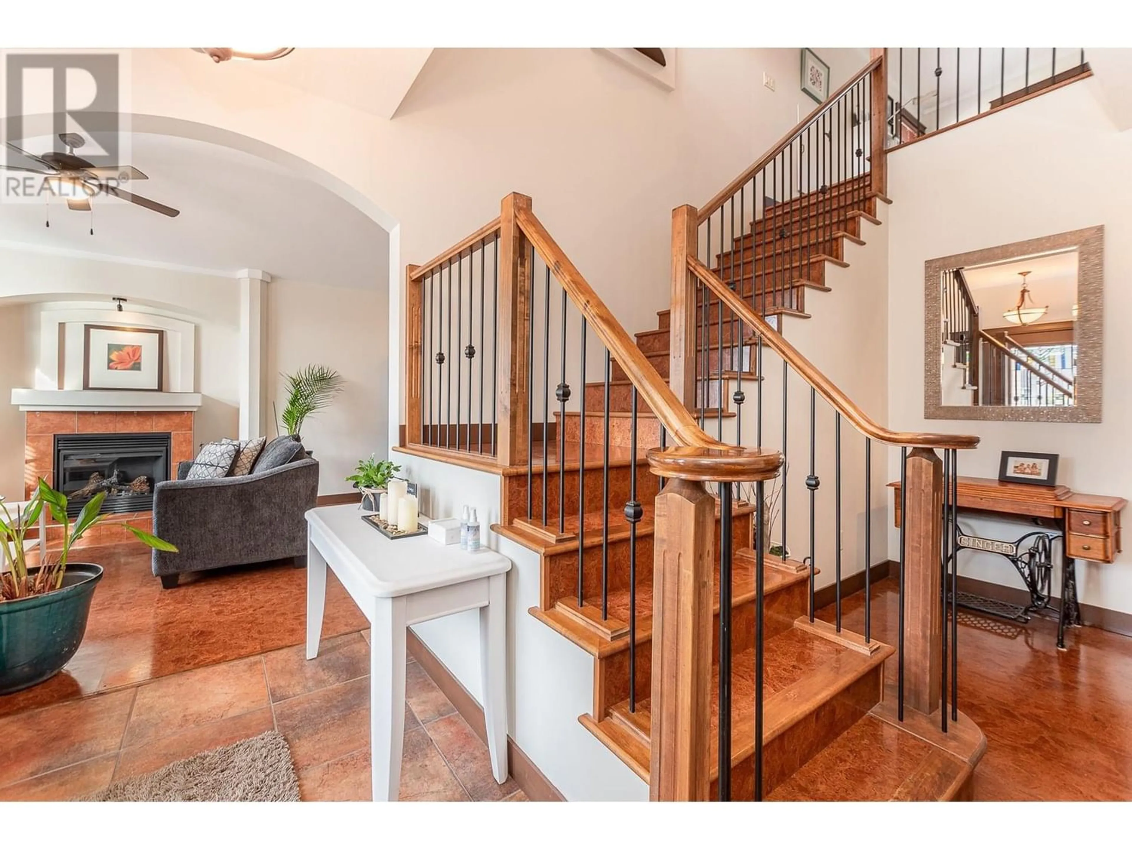 Indoor entryway, wood floors for 1571 20 Avenue NE, Salmon Arm British Columbia V1E3X8