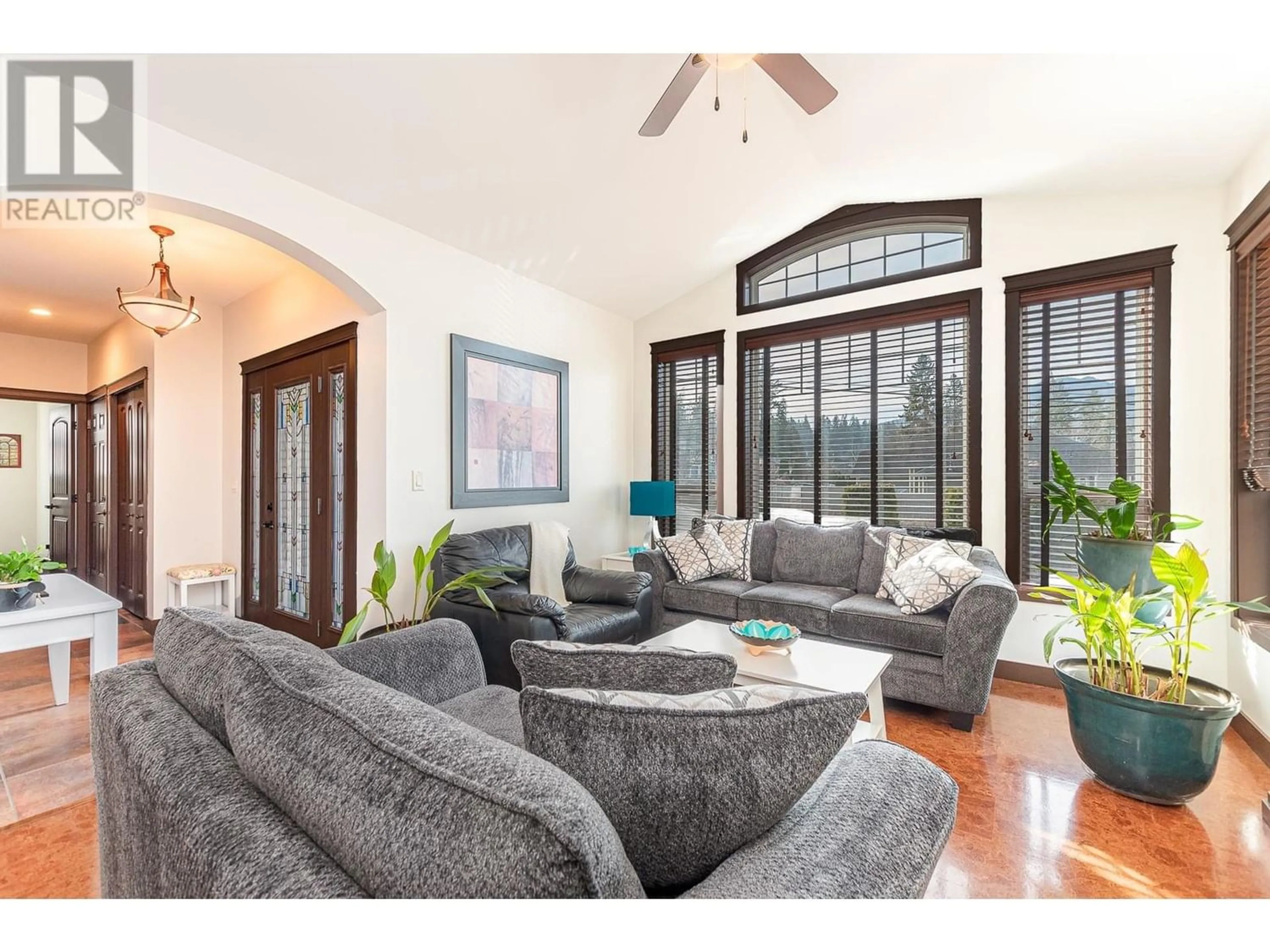 Living room, wood floors for 1571 20 Avenue NE, Salmon Arm British Columbia V1E3X8