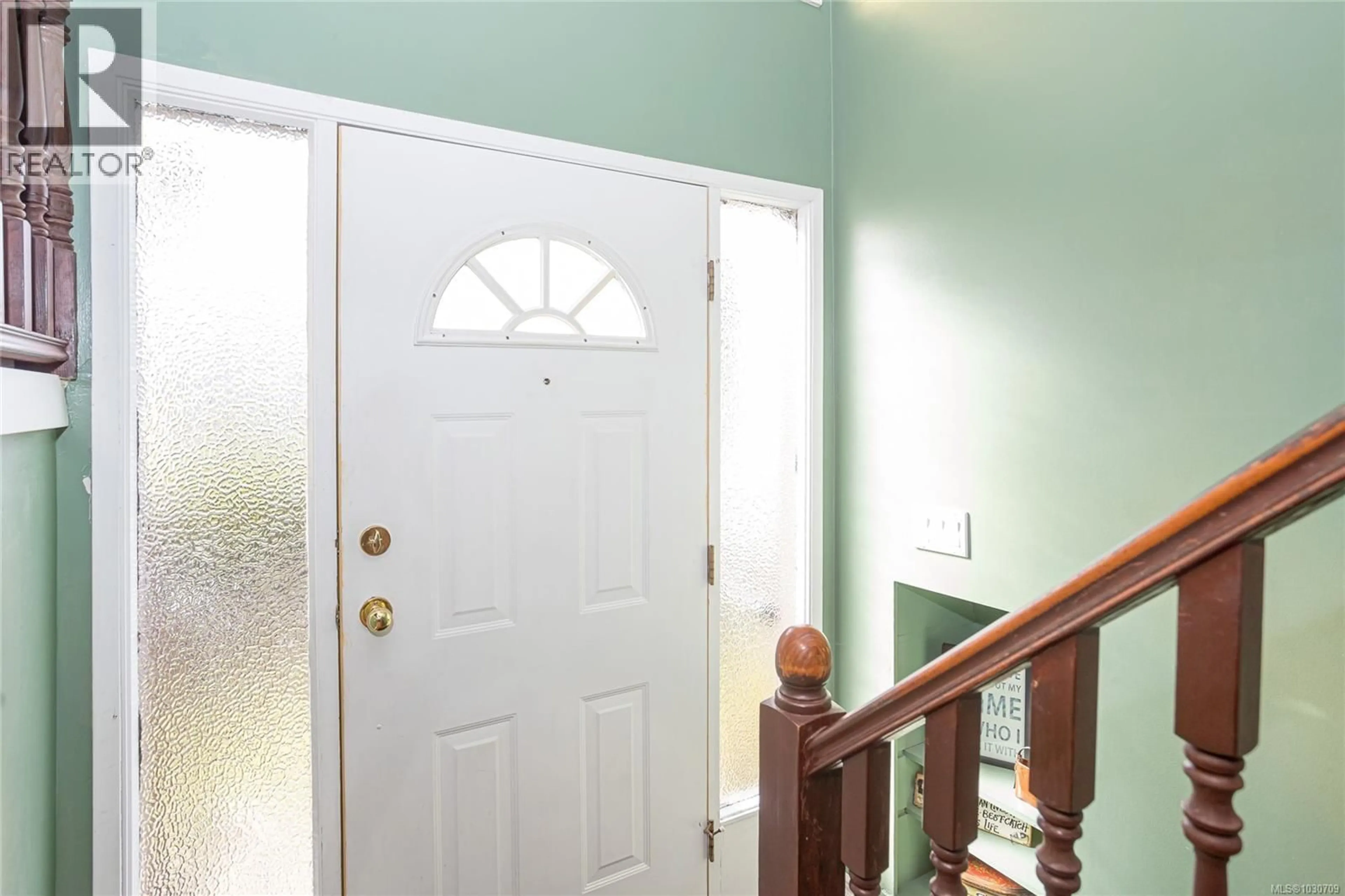 Indoor entryway for 3267 COOK STREET, Chemainus British Columbia V0R1K2