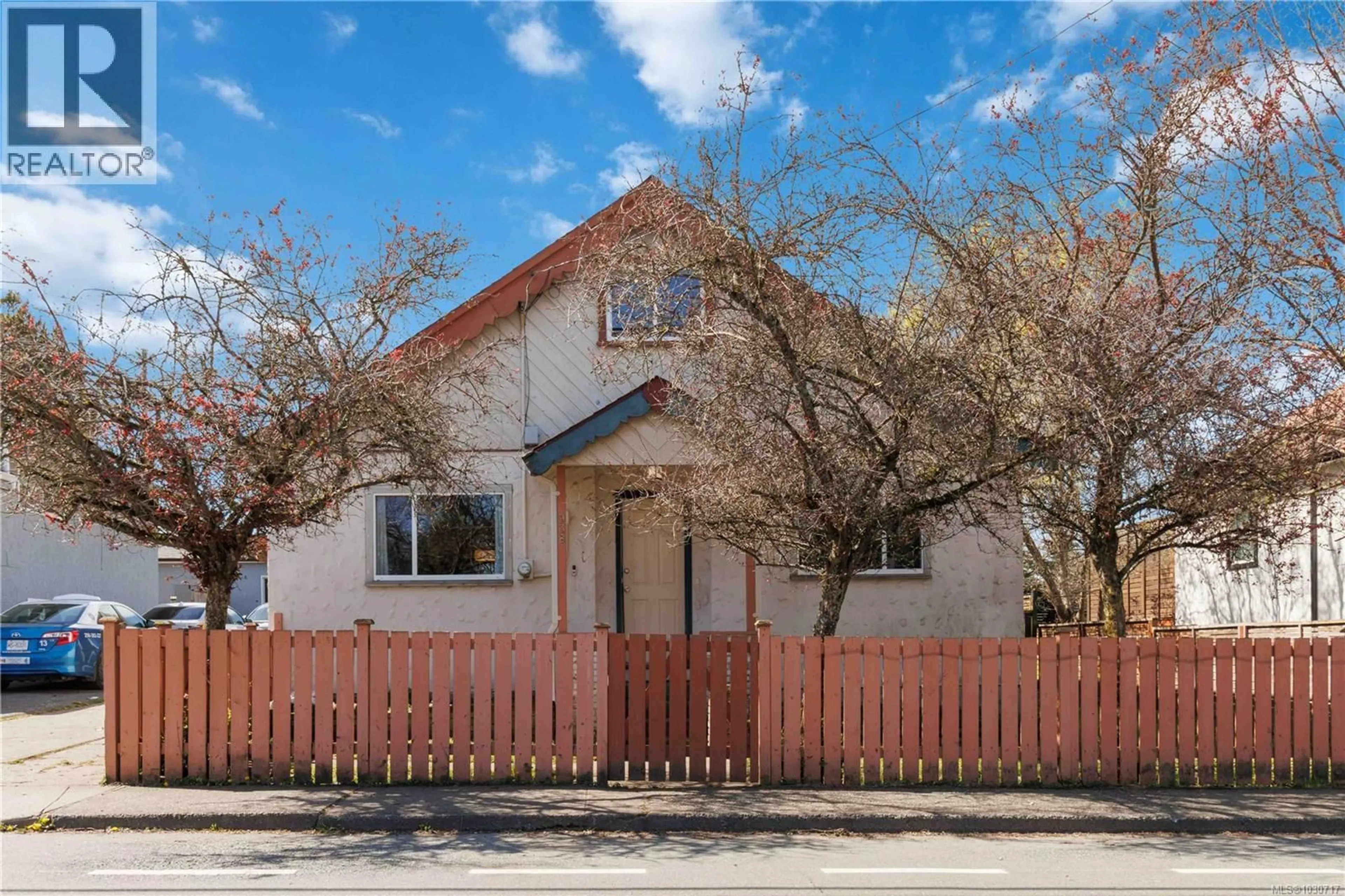 Unknown for 938 HEREWARD ROAD, Victoria British Columbia V9A4C8