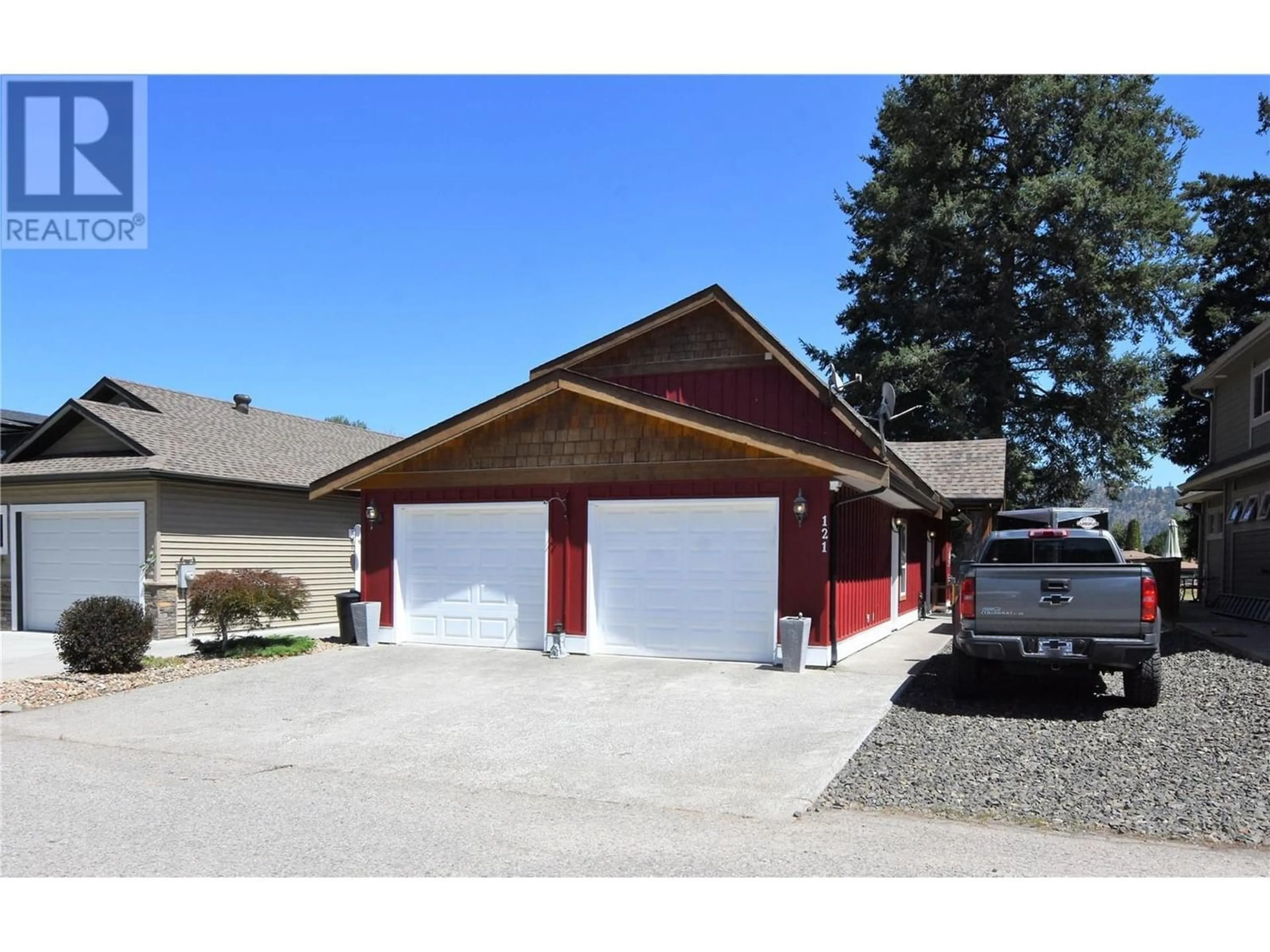 Indoor garage for 121 Deer Street, Vernon British Columbia V1H2A1