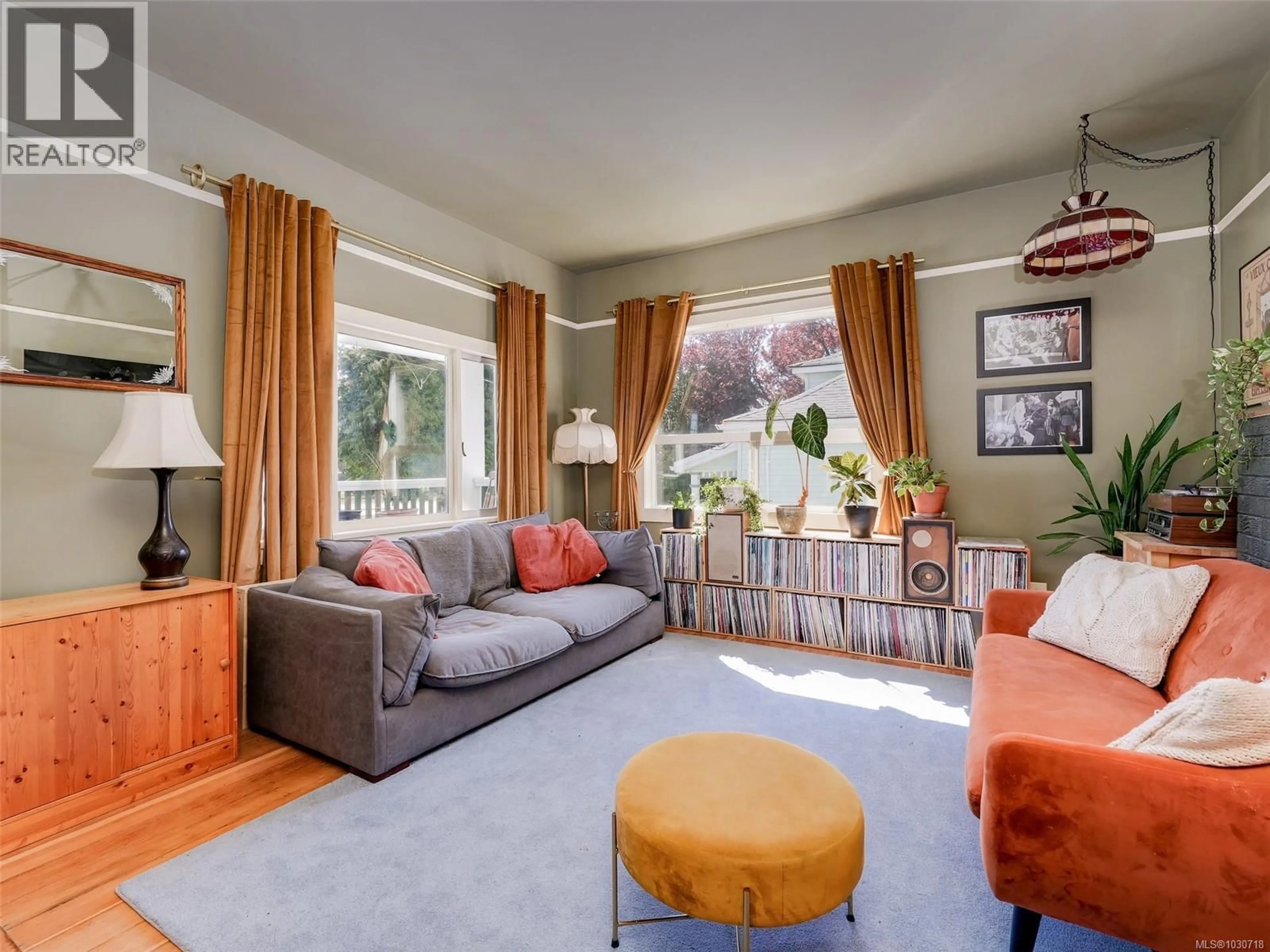 Living room with furniture, unknown for 506 GORE STREET, Esquimalt British Columbia V9A5E4