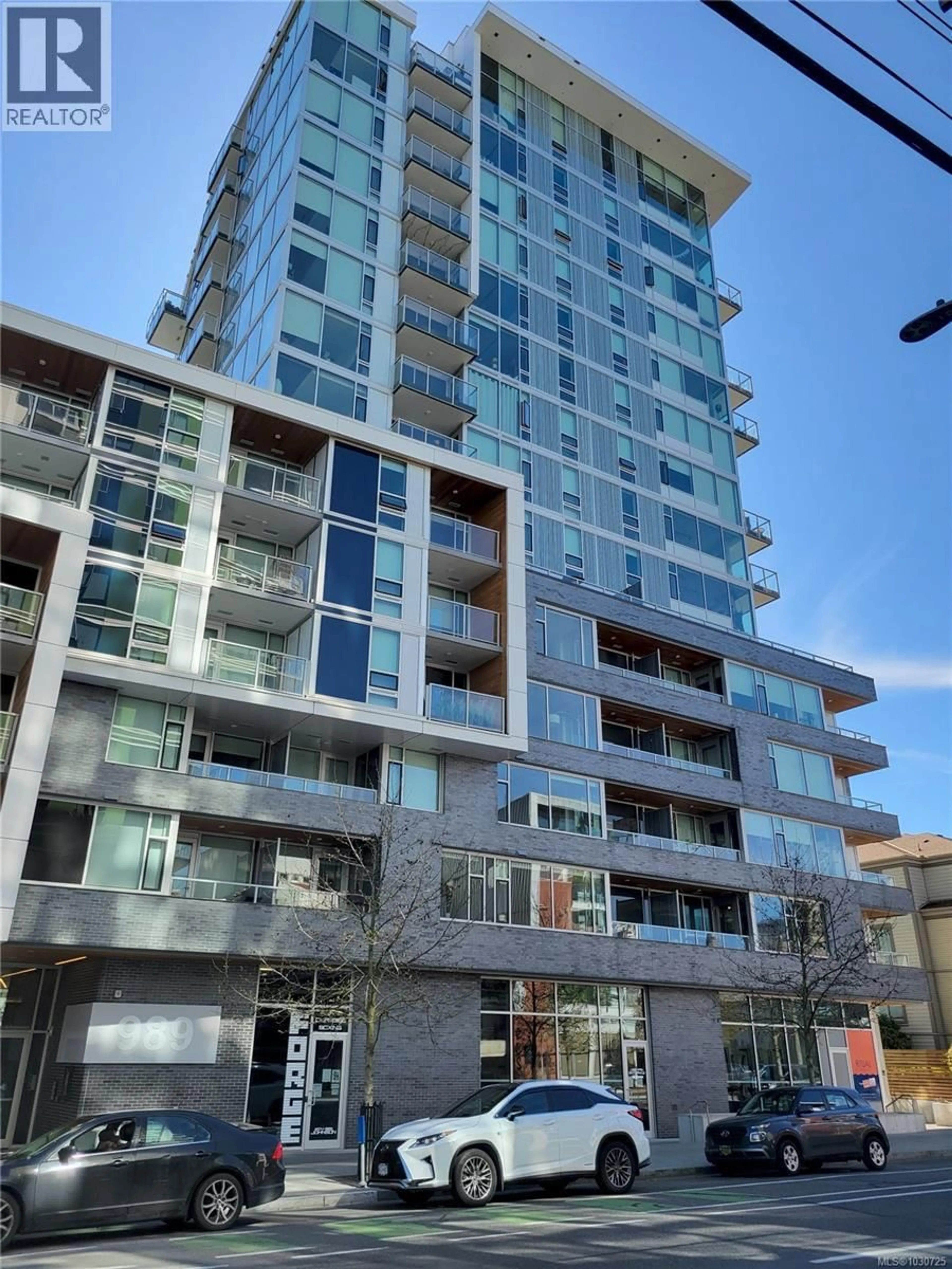 Indoor foyer for 801 - 989 JOHNSON STREET, Victoria British Columbia V8V0E3