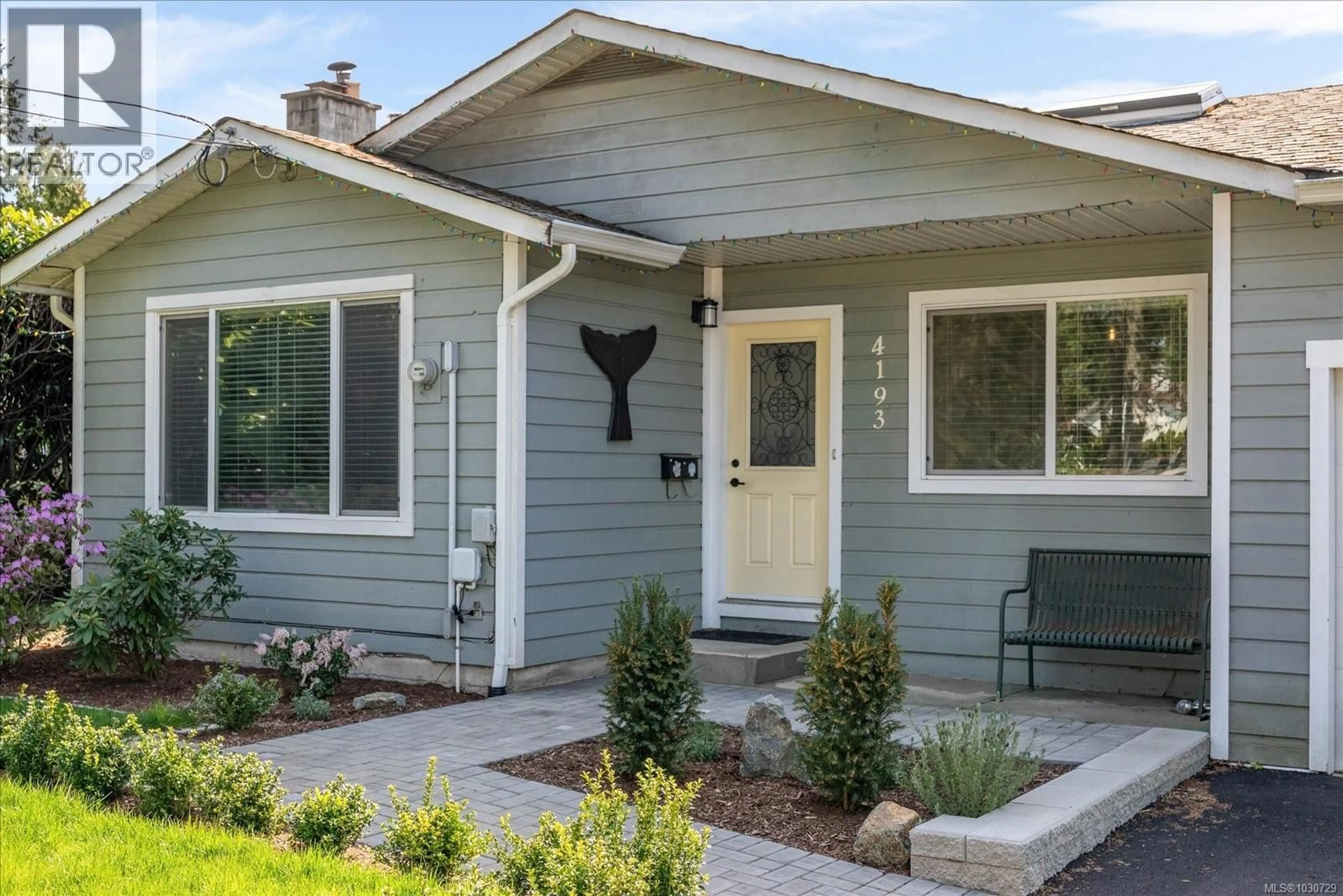 Home with vinyl exterior material, street for 4193 CLUBHOUSE DRIVE, Nanaimo British Columbia V9T4H8