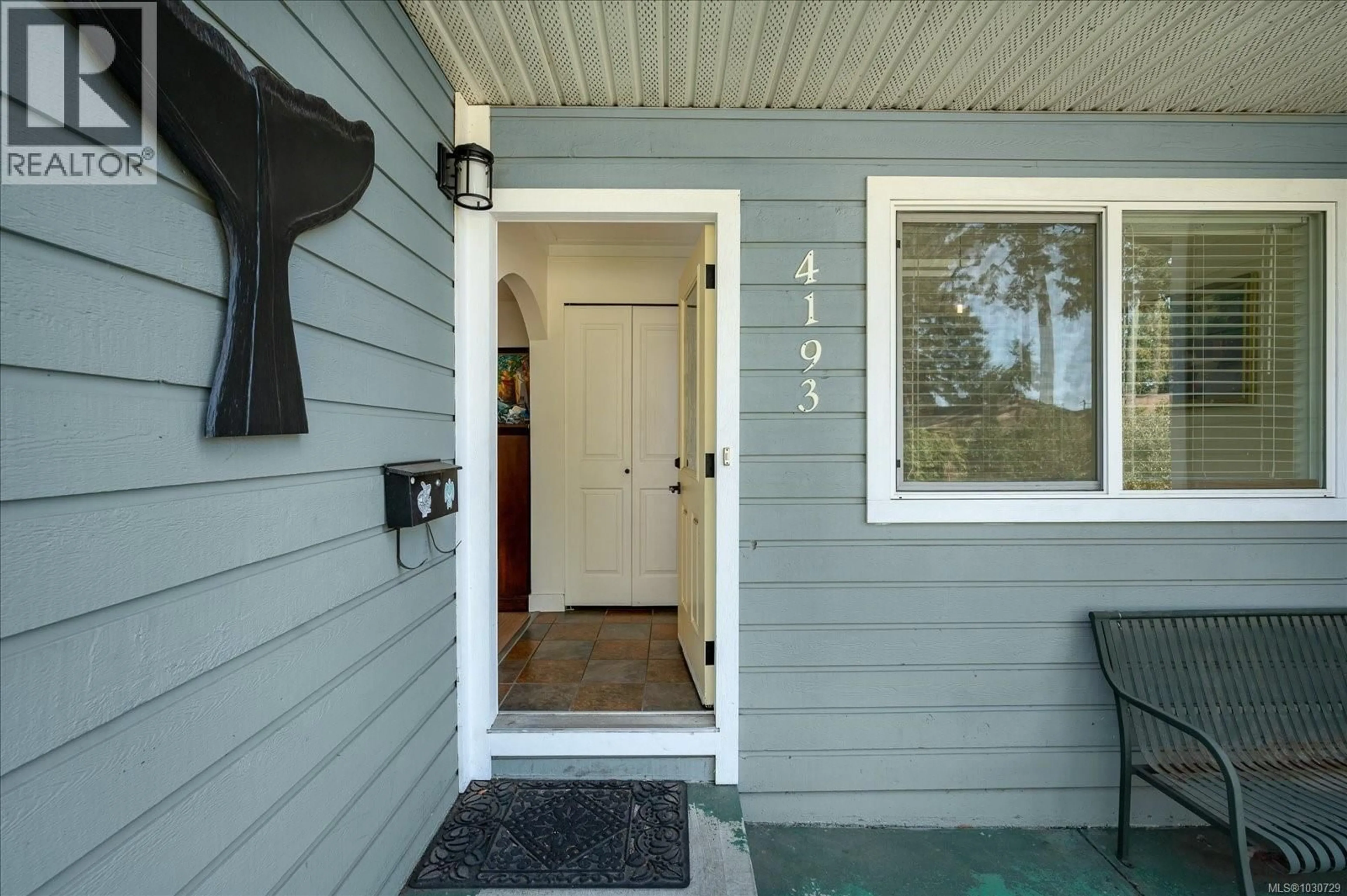 Indoor entryway for 4193 CLUBHOUSE DRIVE, Nanaimo British Columbia V9T4H8