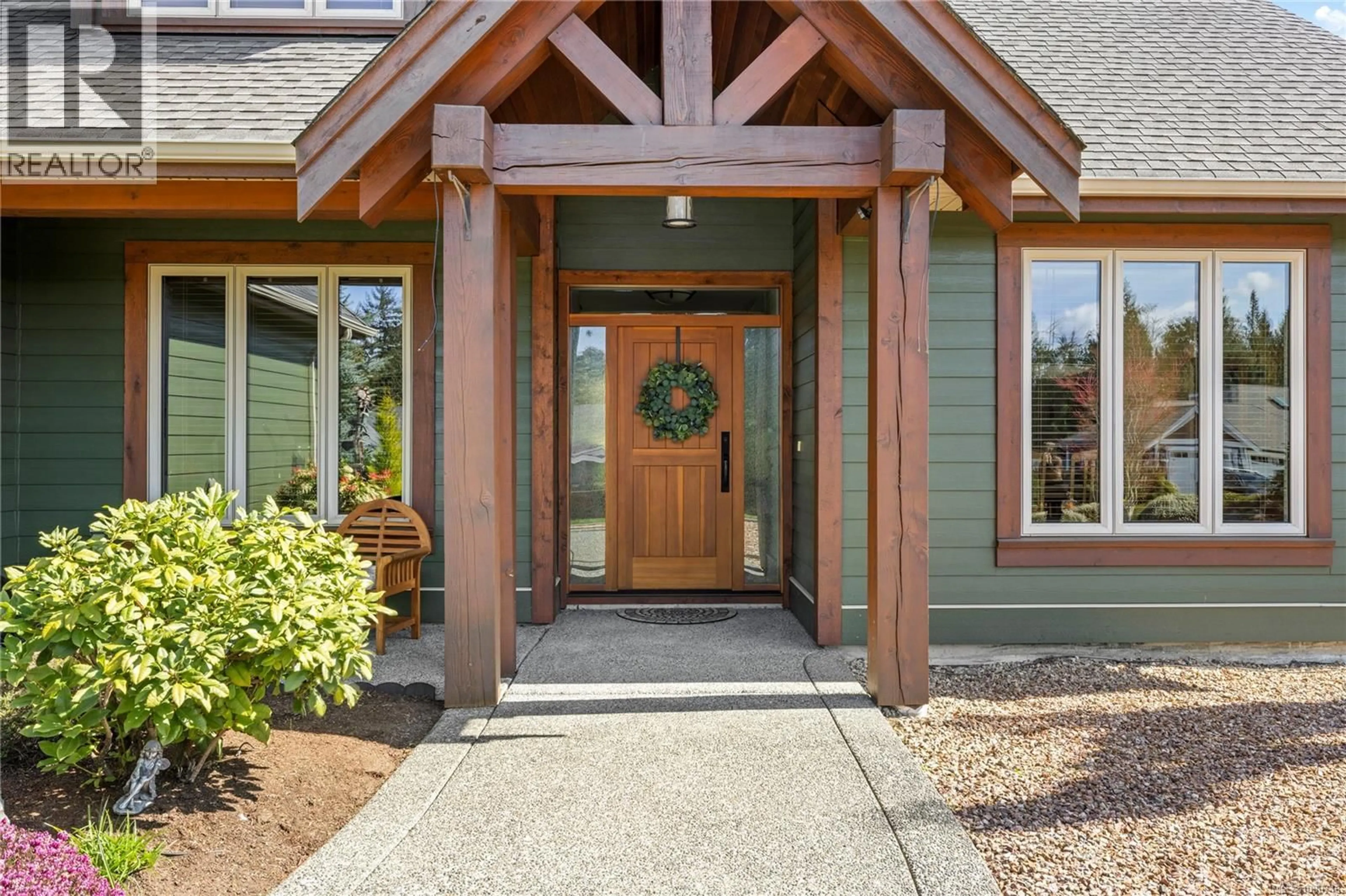 Indoor entryway for 1520 STONE LAKE DRIVE, Nanoose Bay British Columbia V9P9M6