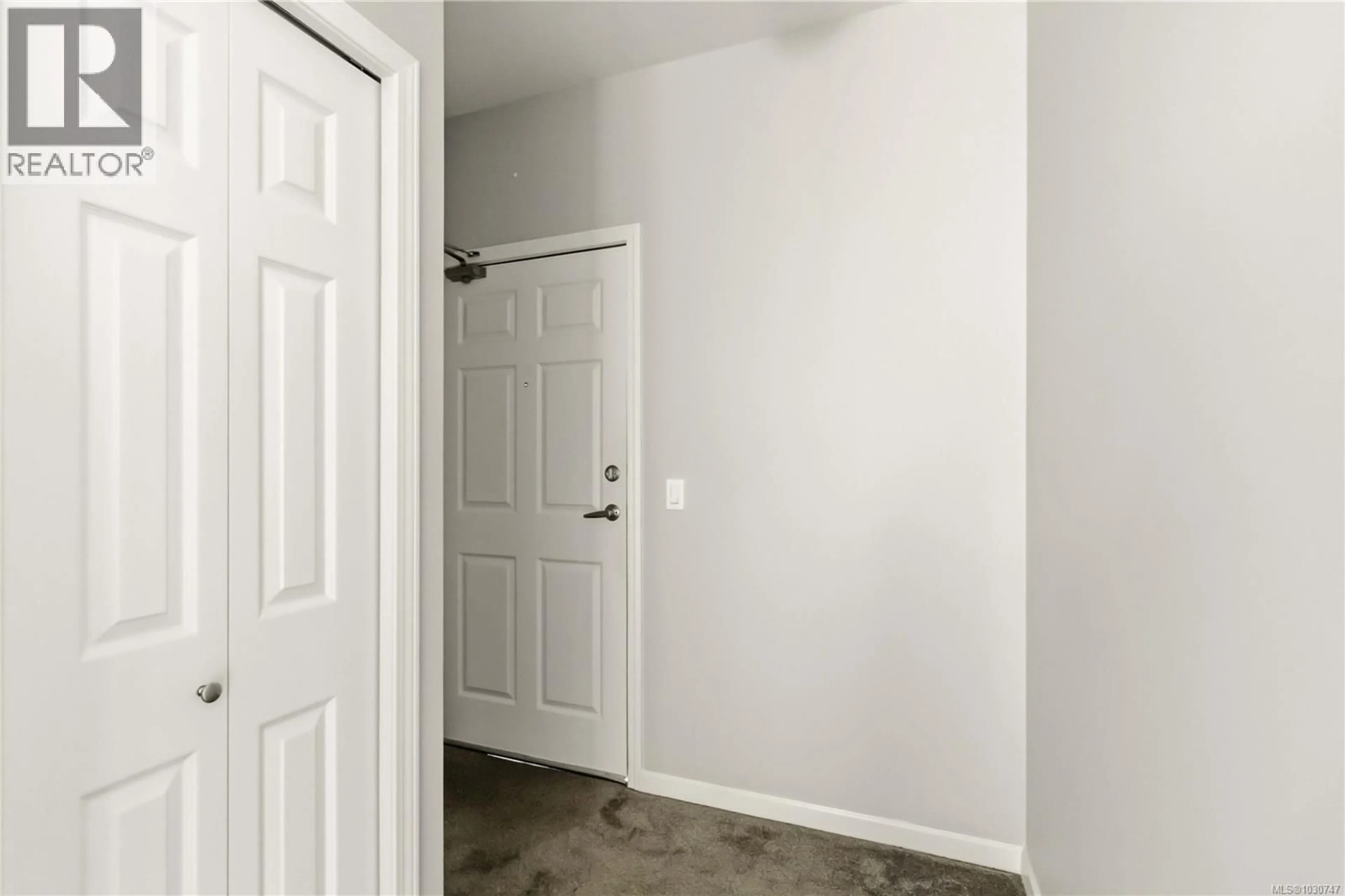 Indoor entryway for 309 - 360 GOLDSTREAM AVENUE, Colwood British Columbia V9B2W3