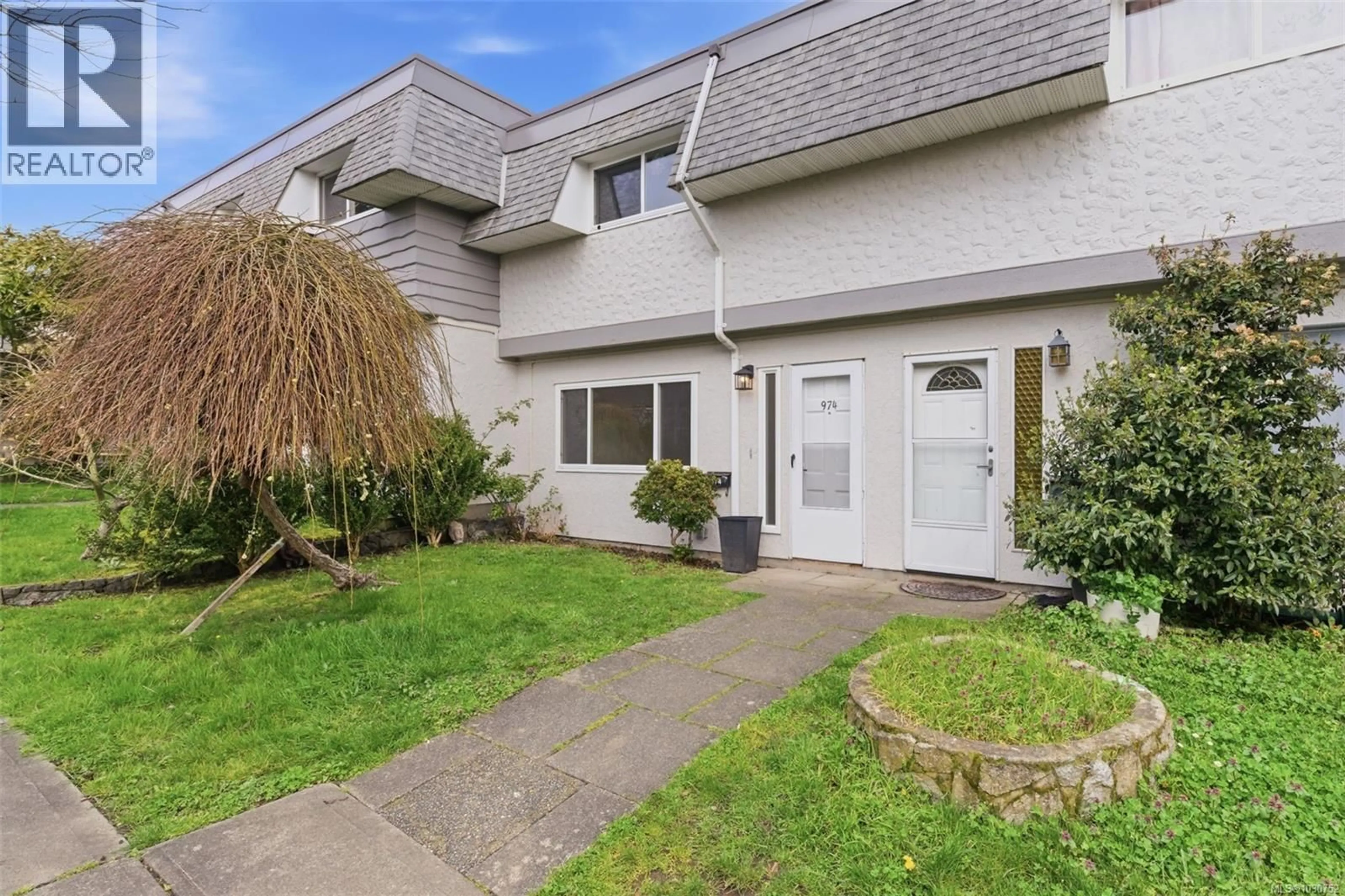 Unknown for 976 MARKET STREET, Victoria British Columbia V8T2E9