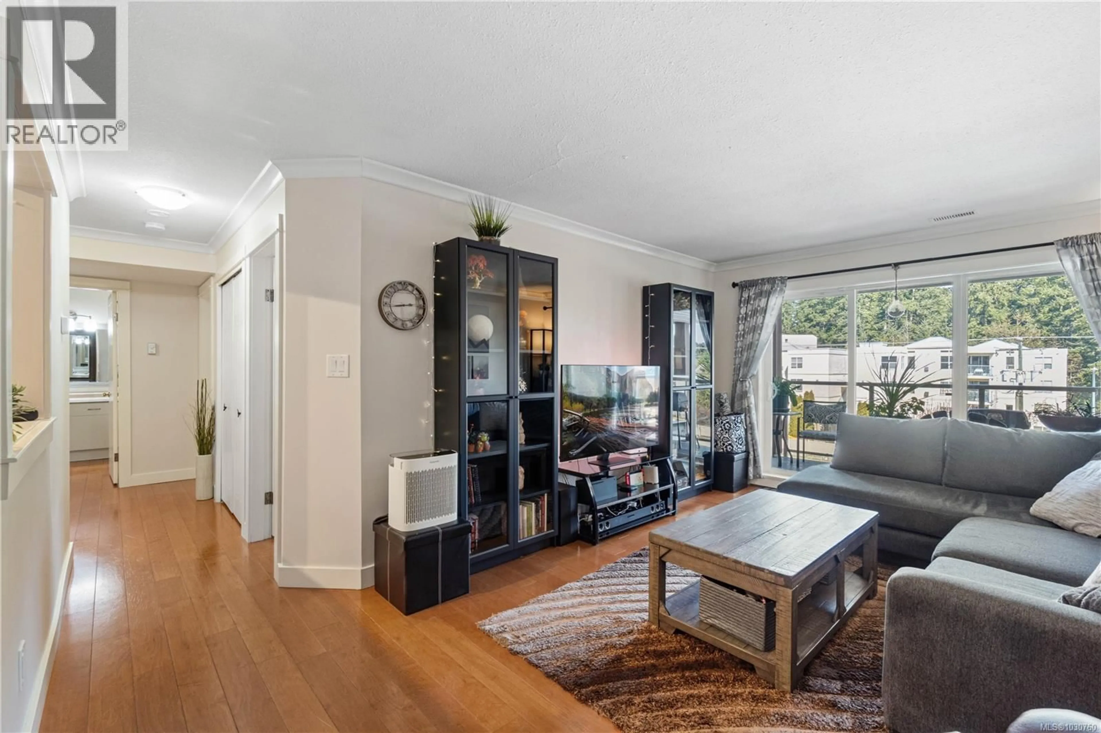 Living room with furniture, unknown for 409 - 4701 UPLANDS DRIVE, Nanaimo British Columbia V9T5Y2