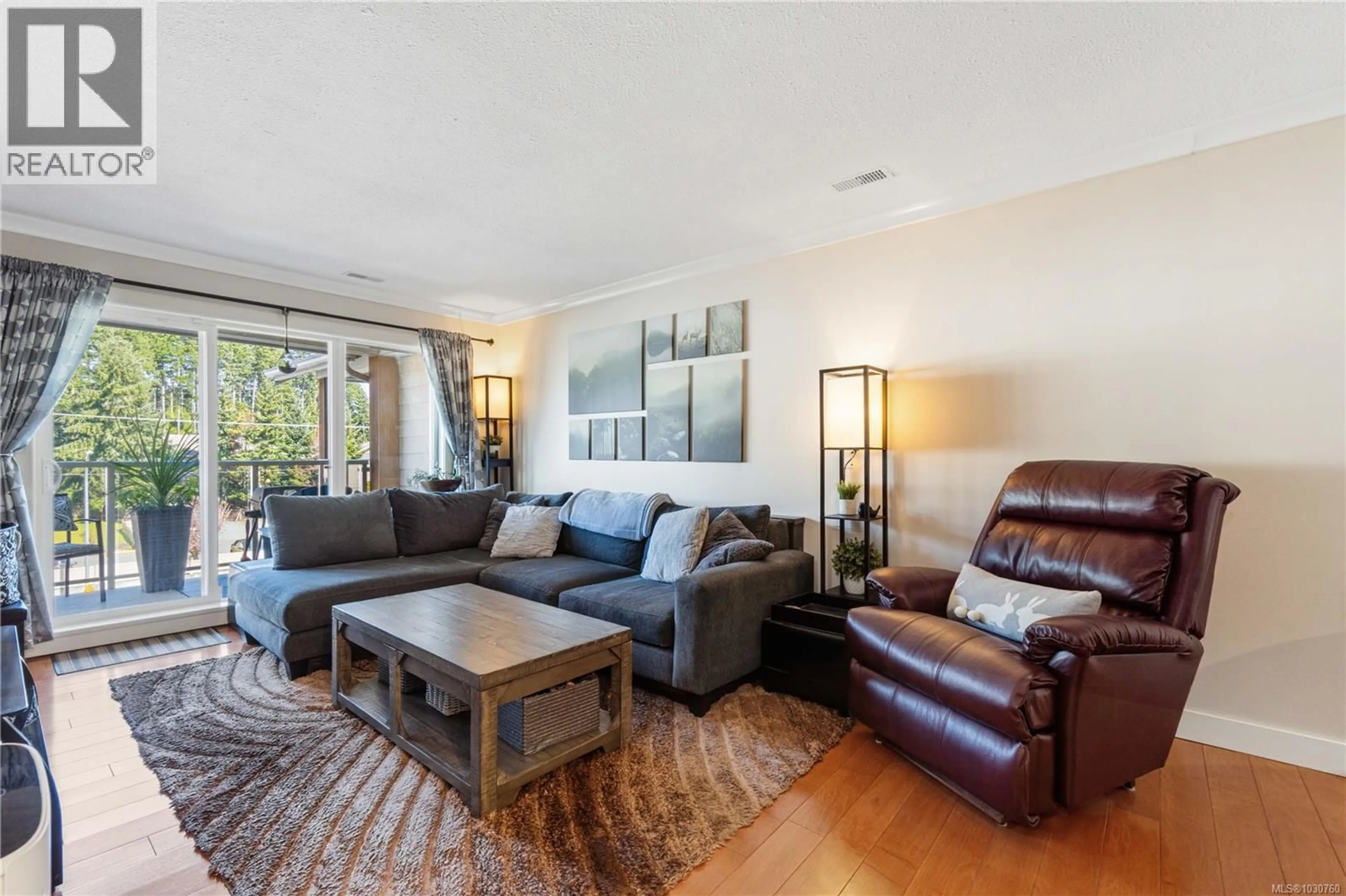 Living room with furniture, unknown for 409 - 4701 UPLANDS DRIVE, Nanaimo British Columbia V9T5Y2