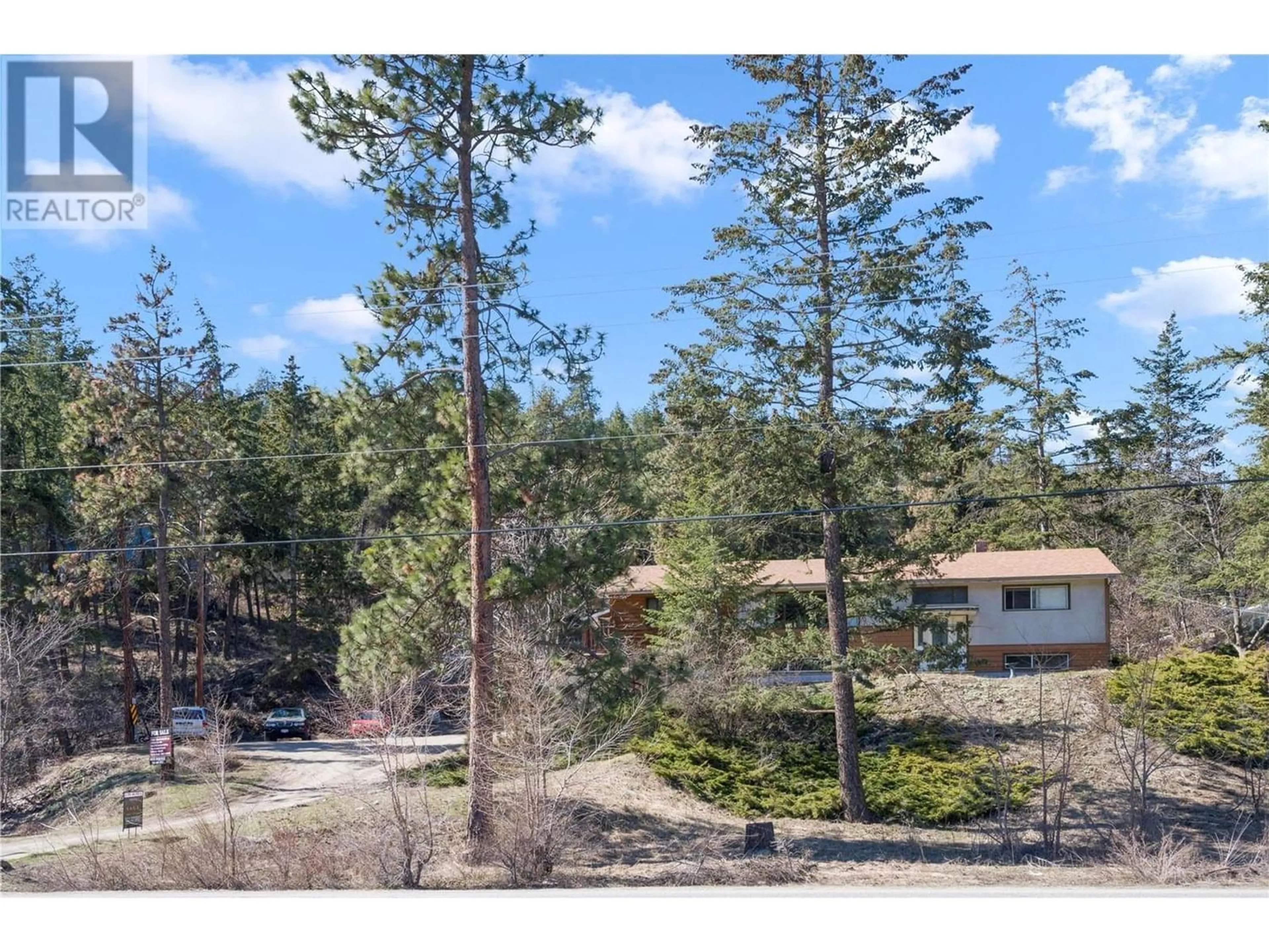 Forest view for 338 Clifton Road, Kelowna British Columbia V1V1A5