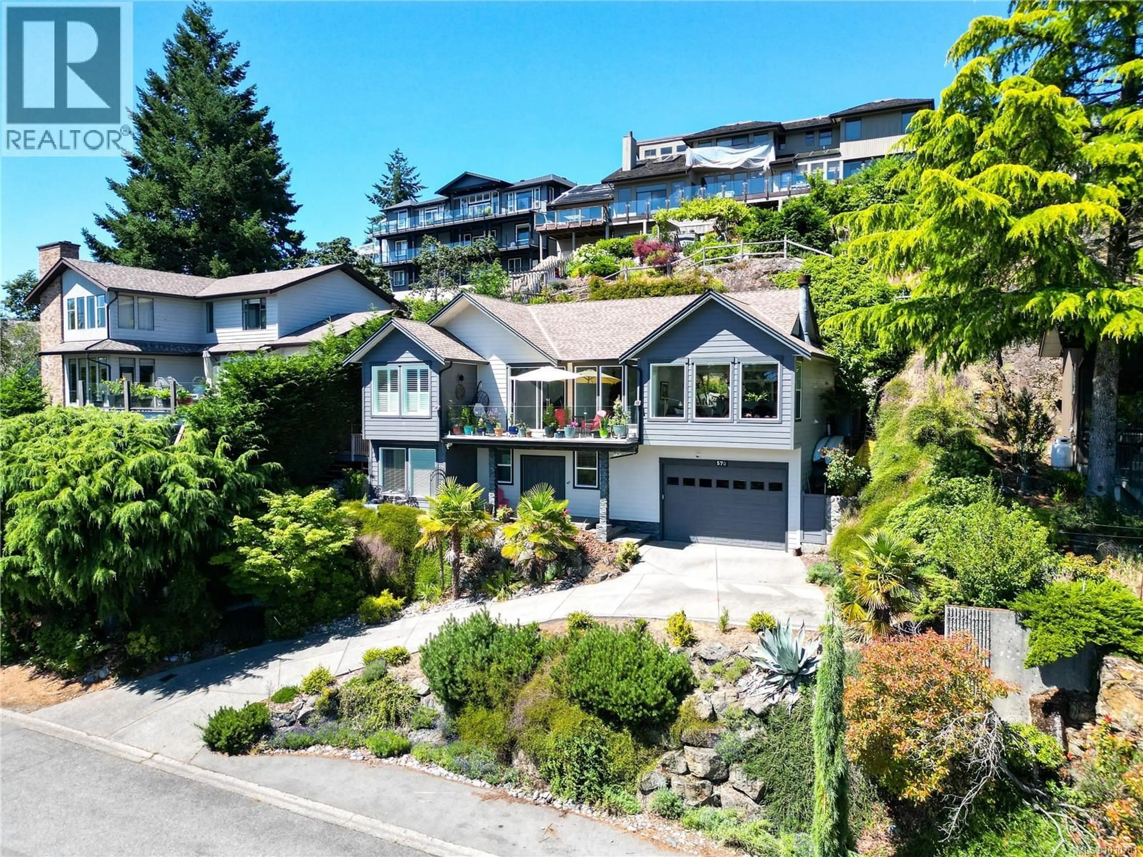 A pic from outside/outdoor area/front of a property/back of a property/a pic from drone, street for 570 CUMBERLAND PLACE, Nanaimo British Columbia V9T4S5